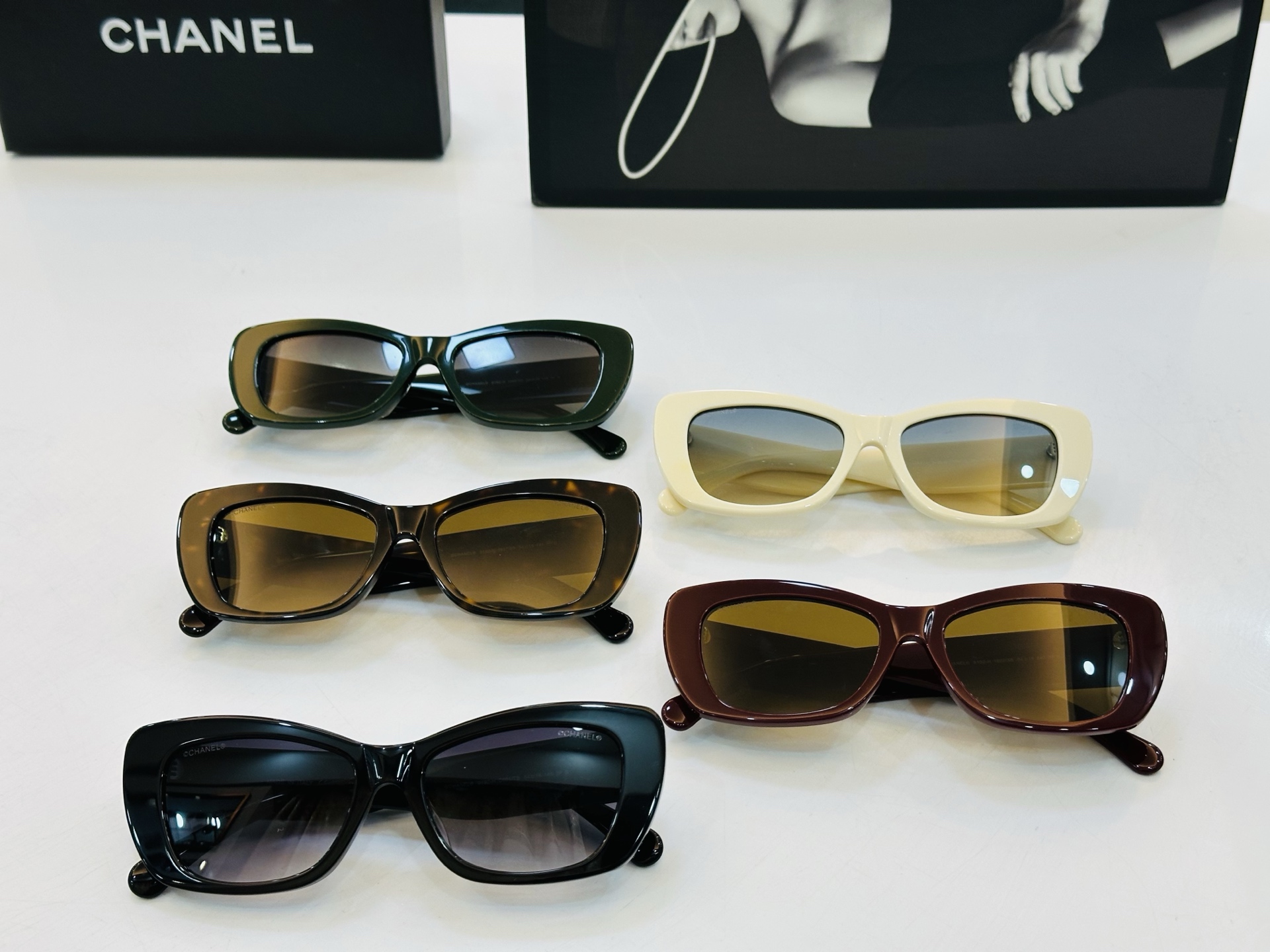 【CHANE*/香家】MODEL:CH9192 Size：54口18-145 独特设计 J适合各种脸型💋