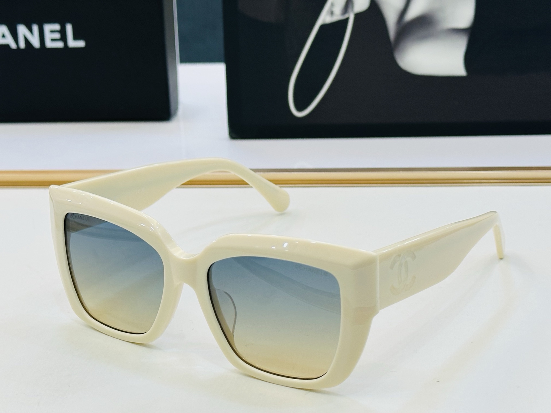 【CHANE*/香家】MODEL:CH9191 Size：54口18-145 独特设计 J适合各种脸型💋