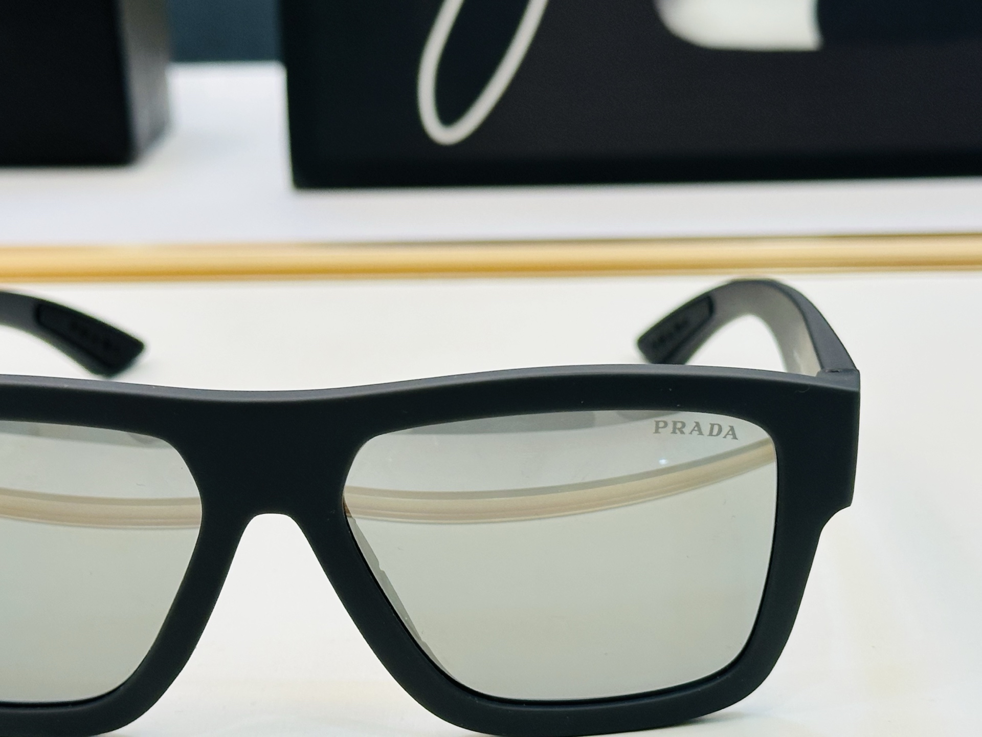 🔺PRAD*🔻普家 SPS04Z Size：56口16-140 眼镜系列堪称精湛制作 彰显独特个 W最新