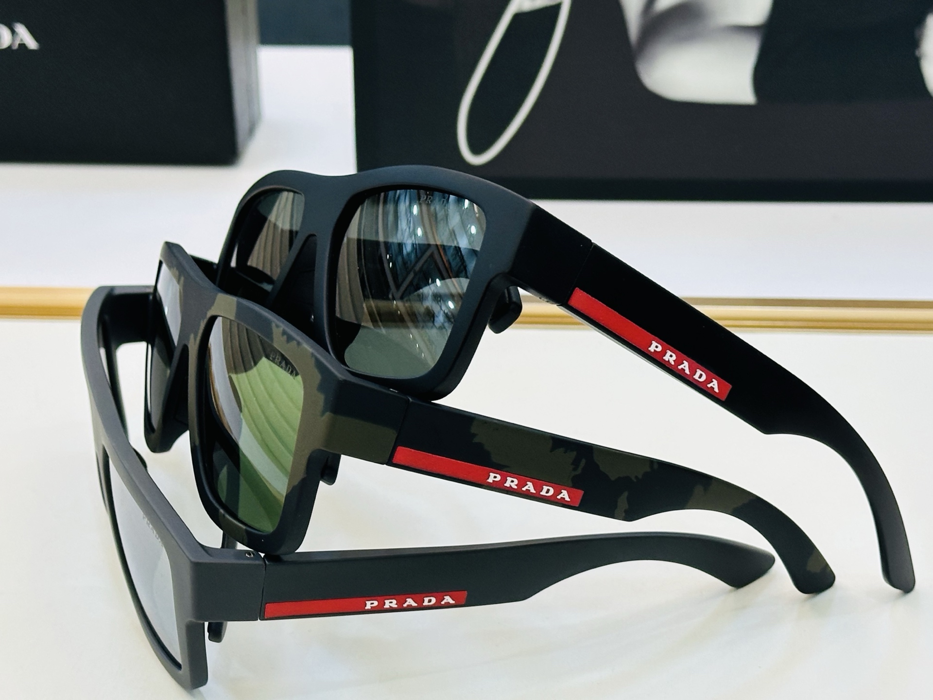 🔺PRAD*🔻普家 SPS04Z Size：56口16-140 眼镜系列堪称精湛制作 彰显独特个 W最新