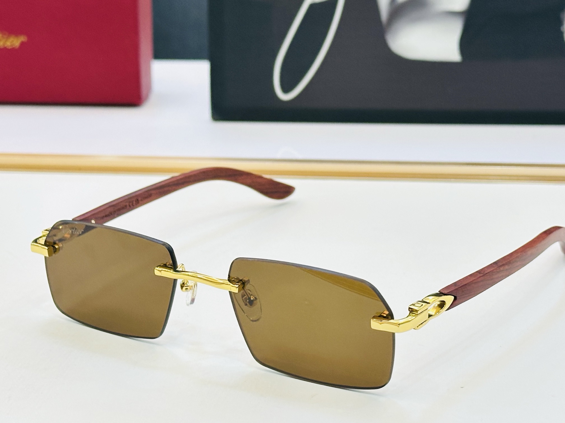 Cartie* 卡家 太阳镜 CT0453S Size：56口19-145 电镀工艺精湛气质十足！J男女