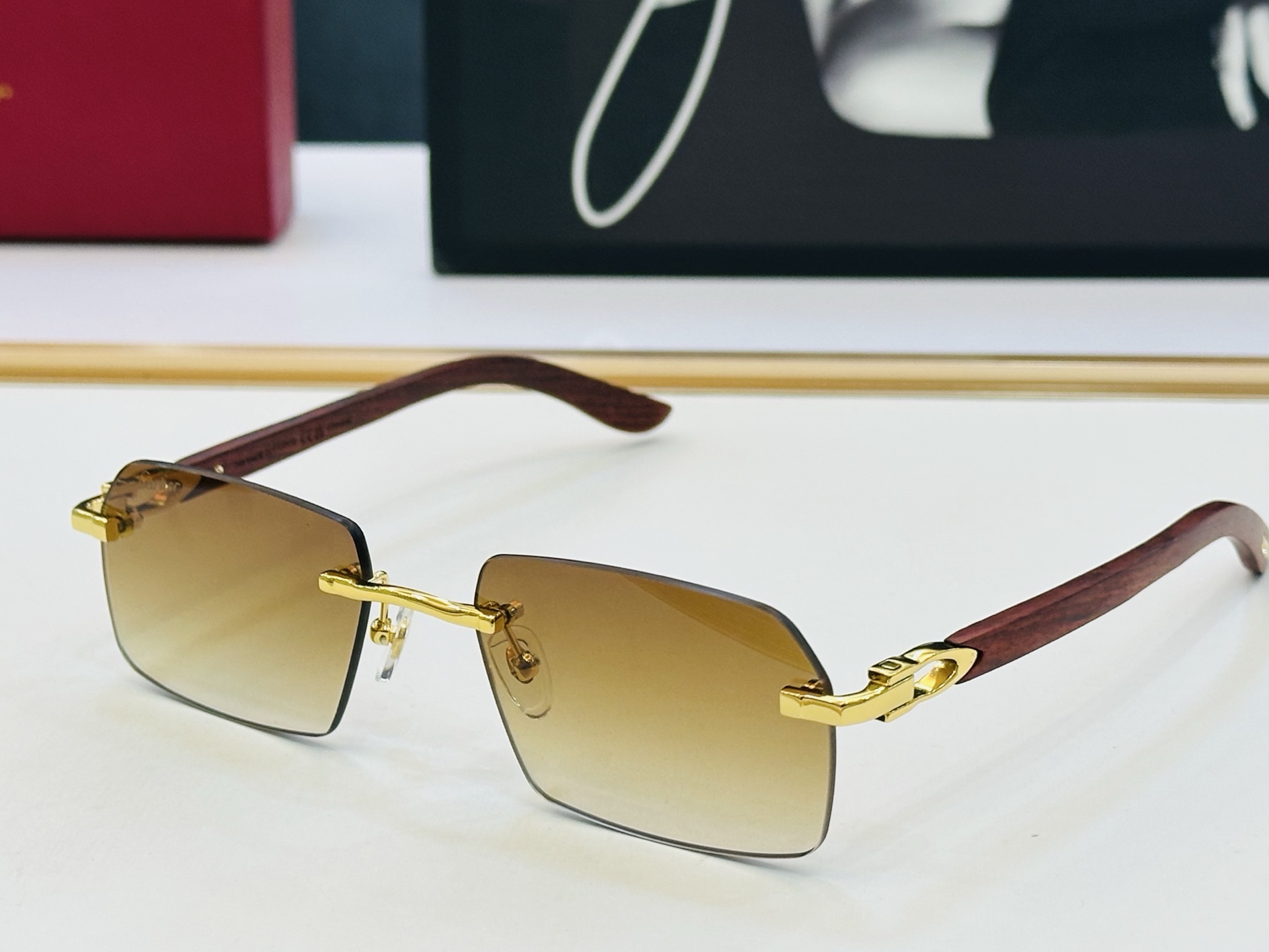 Cartie* 卡家 太阳镜 CT0453S Size：56口19-145 电镀工艺精湛气质十足！J男女