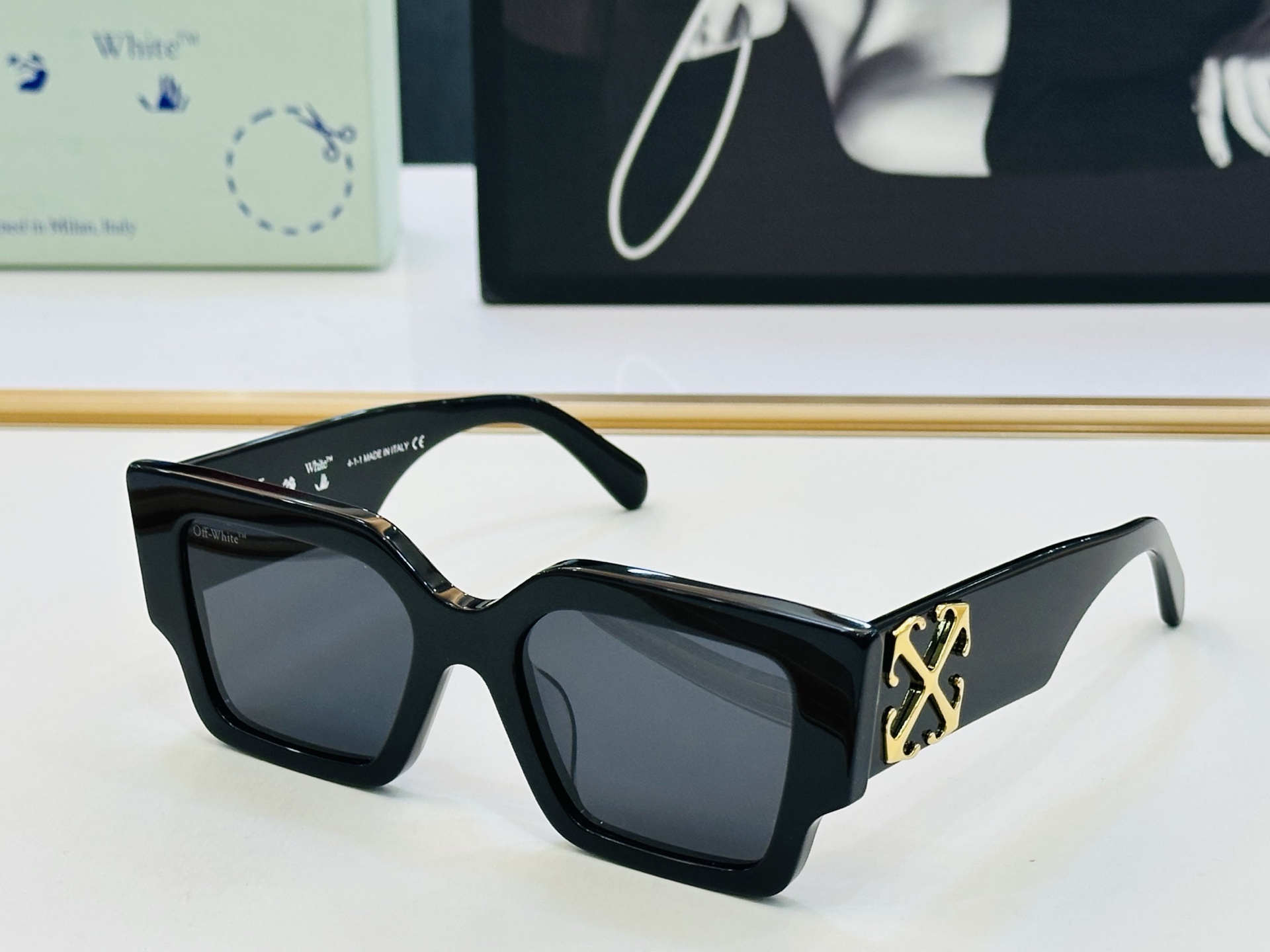 官网款 OFF WHITE MODEL:OERI128 SIZE: 55口20-145 时尚太阳镜 J潮