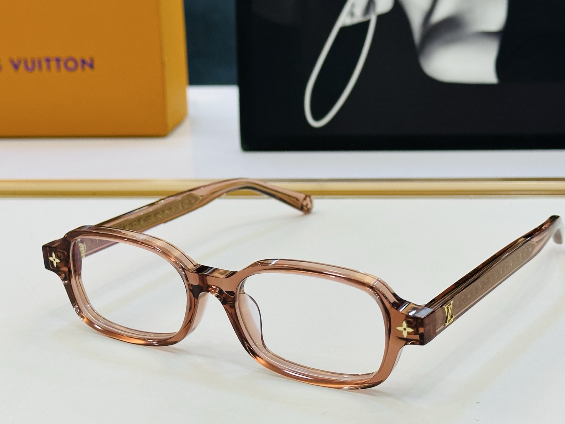 路易家 🎩Z3045W Size：53口18-145 充满活力的 展现独特个性🌟展现大气的你 qj高品质