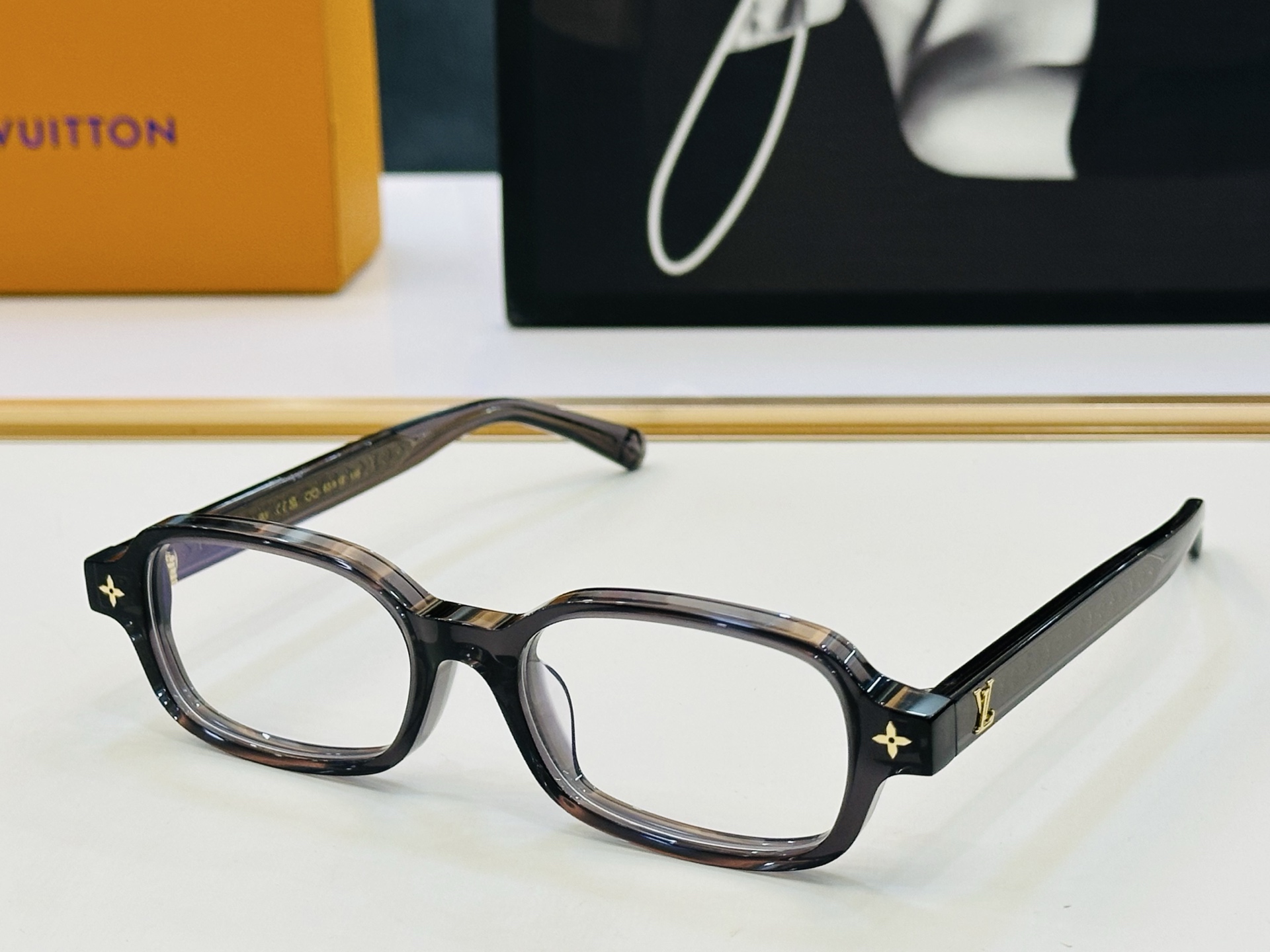 路易家 🎩Z3045W Size：53口18-145 充满活力的 展现独特个性🌟展现大气的你 qj高品质