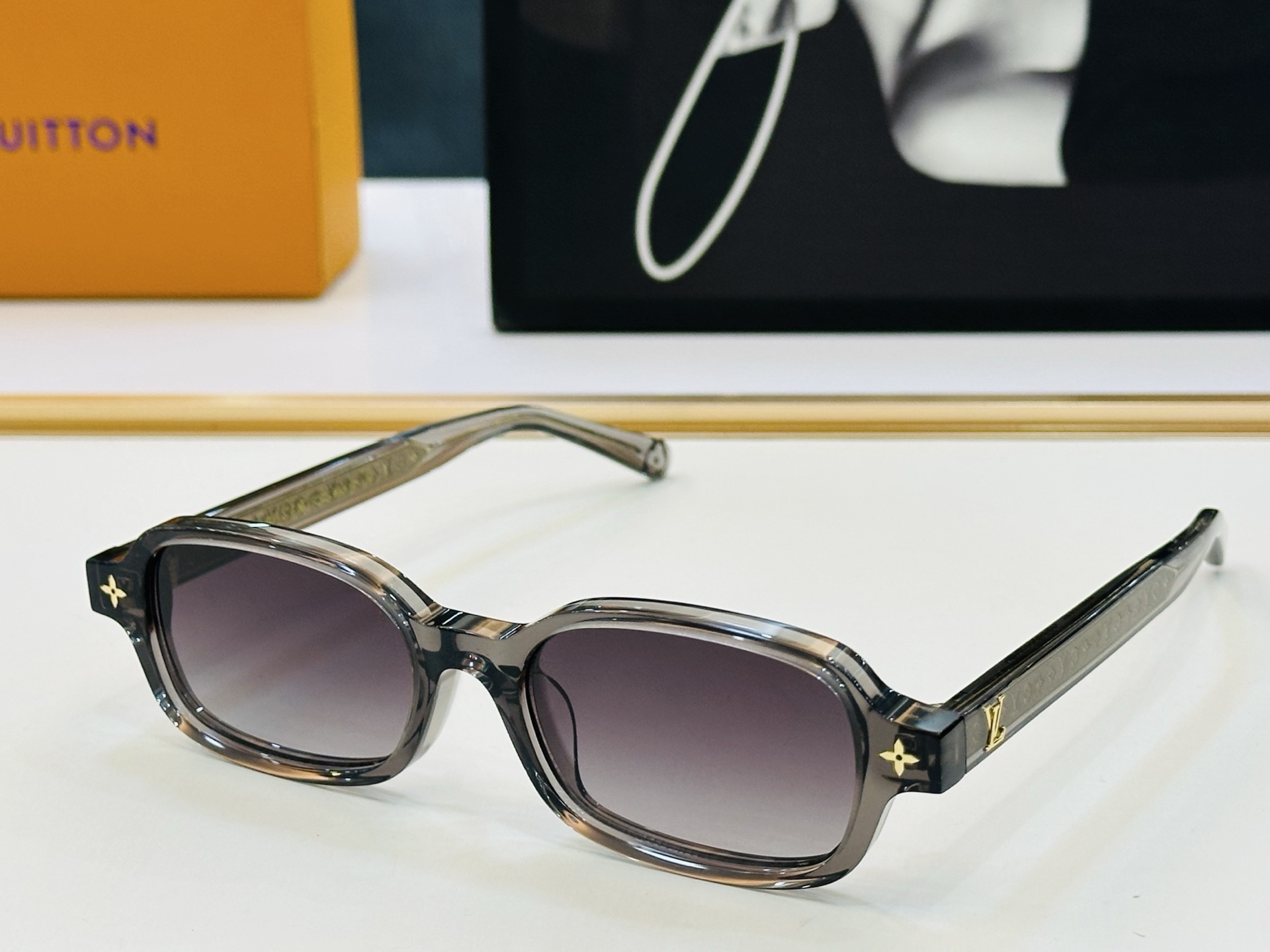 路易家 🎩Z3045W Size：53口18-145 充满活力的 展现独特个性🌟展现大气的你 qj高品质