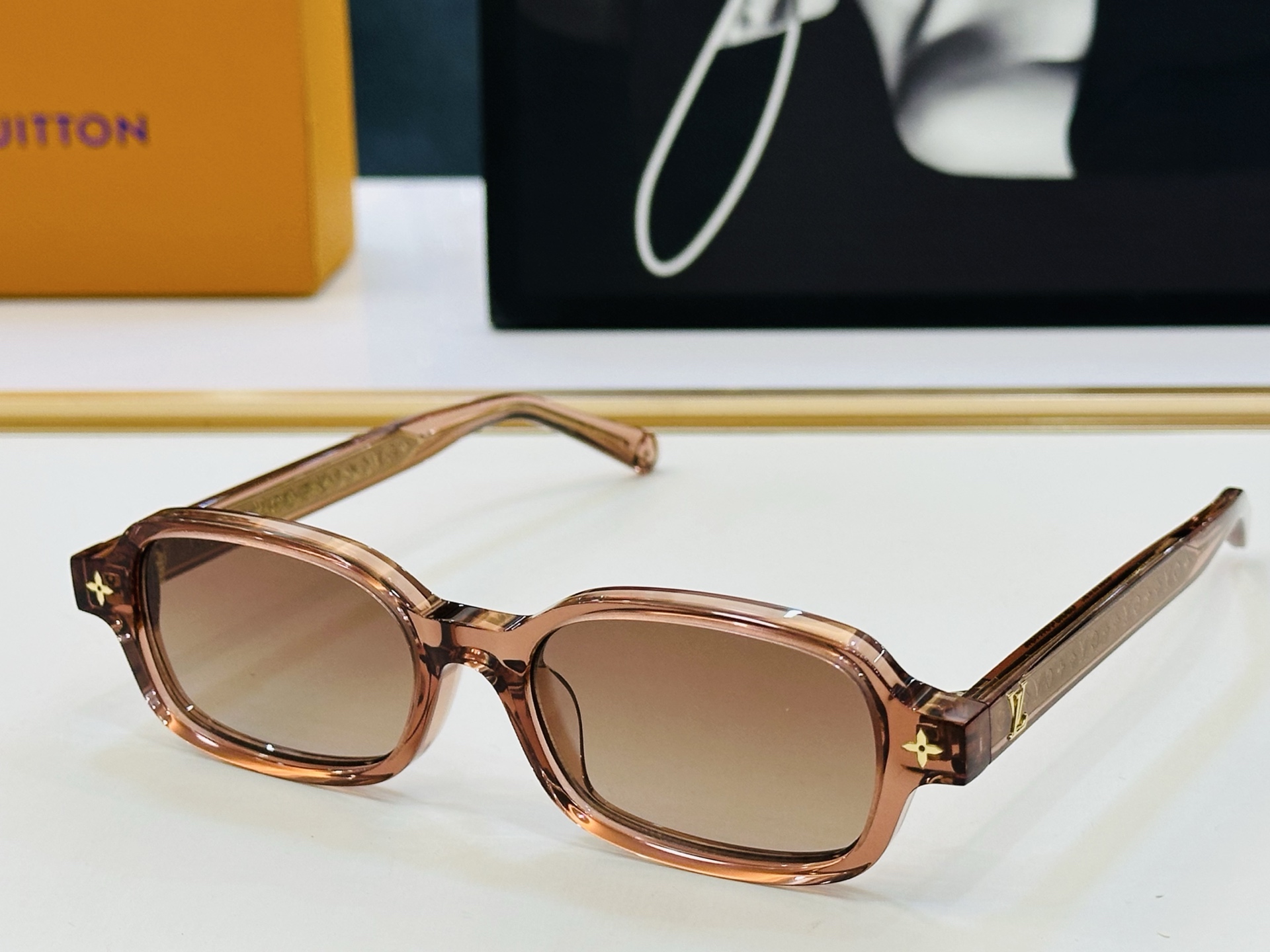 路易家 🎩Z3045W Size：53口18-145 充满活力的 展现独特个性🌟展现大气的你 qj高品质