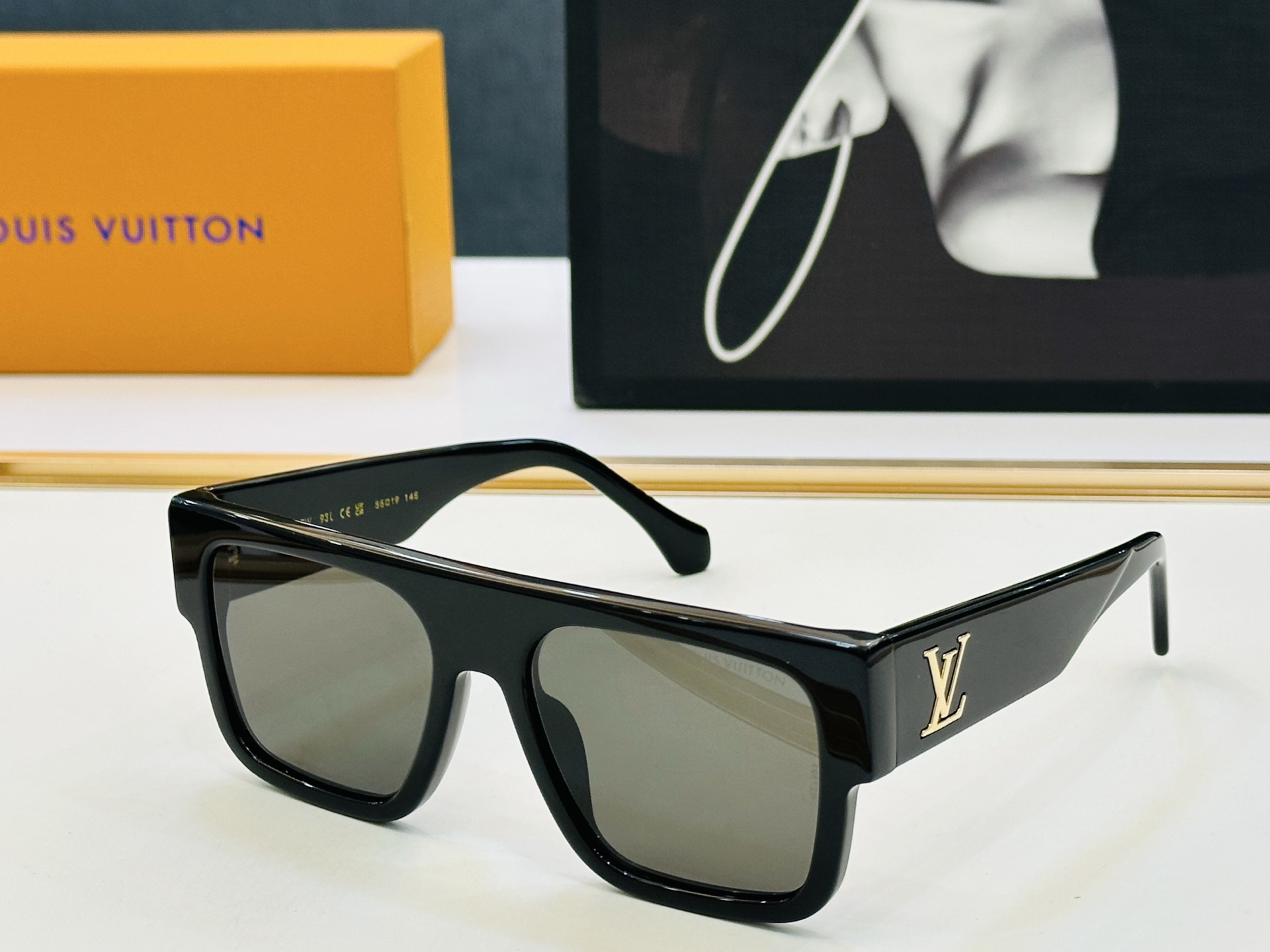 路易家 🎩Z2945W Size：55口19-145 充满活力的 展现独特个性🌟展现大气的你 B高品质 