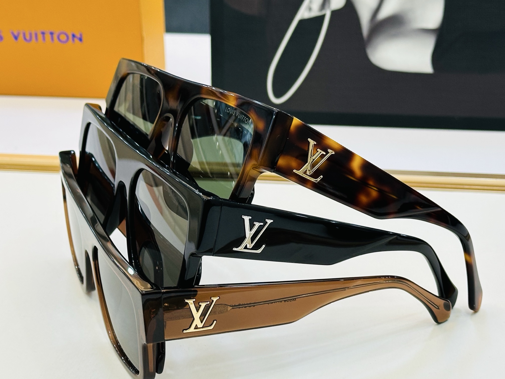 路易家 🎩Z2945W Size：55口19-145 充满活力的 展现独特个性🌟展现大气的你 B高品质 