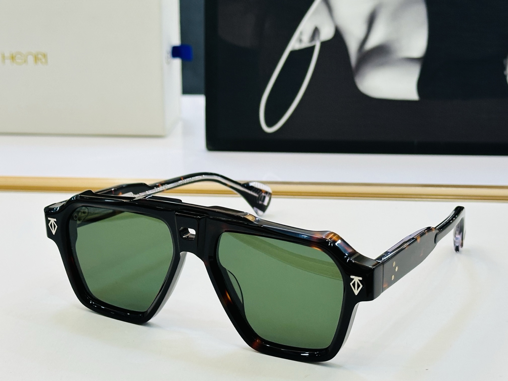 qj THENRI MODEL:SKYLlNE SIZE:57口16-145 配盒