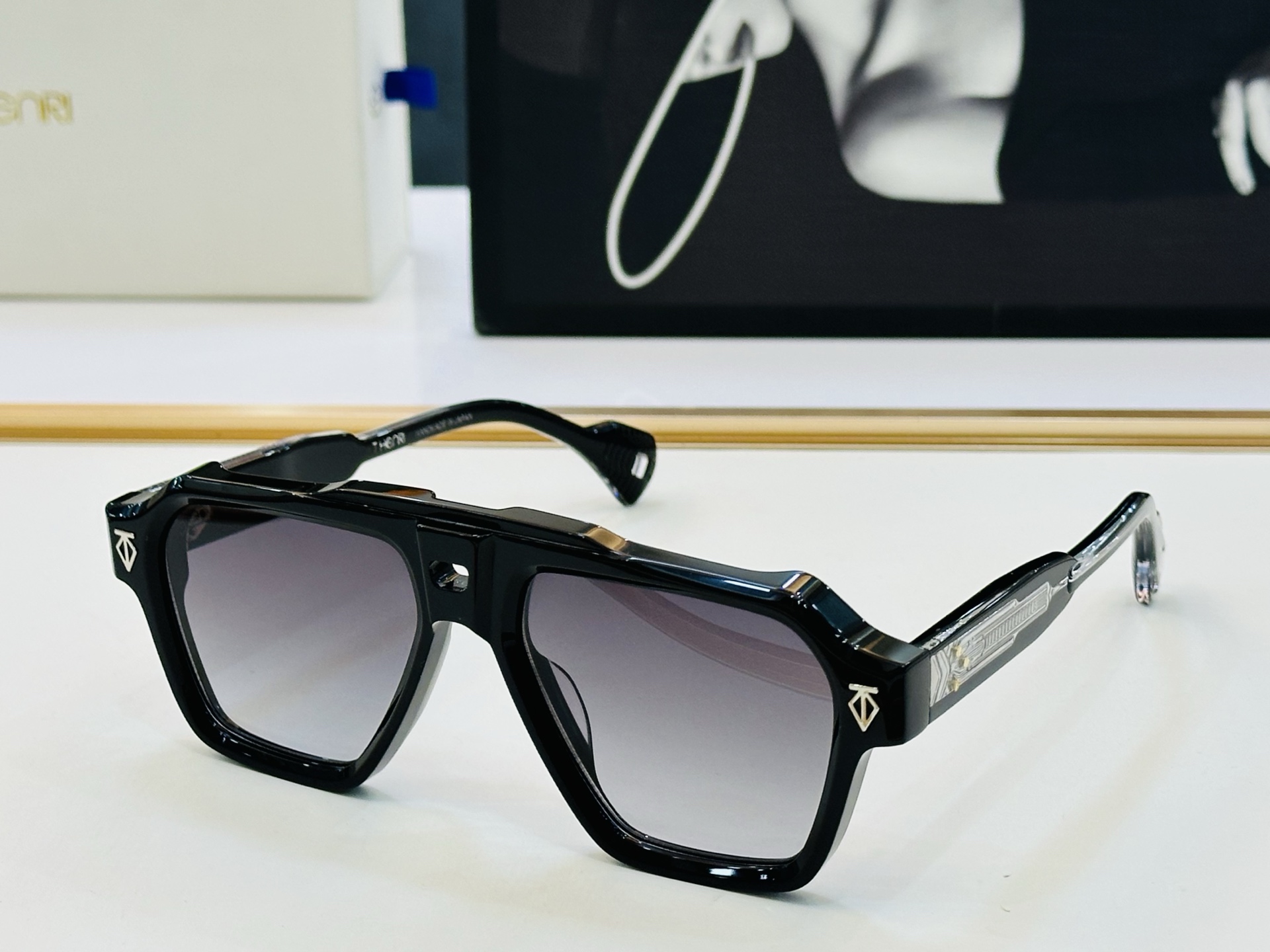 qj THENRI MODEL:SKYLlNE SIZE:57口16-145 配盒