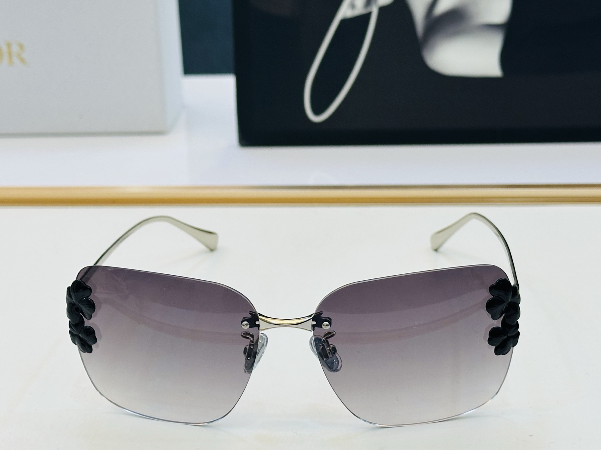 🔻🔻🔻DIO* 迪家 S2U Size：62口16-135 春夏款墨镜 😎🔆 F搭配镜腿精致 质量上佳