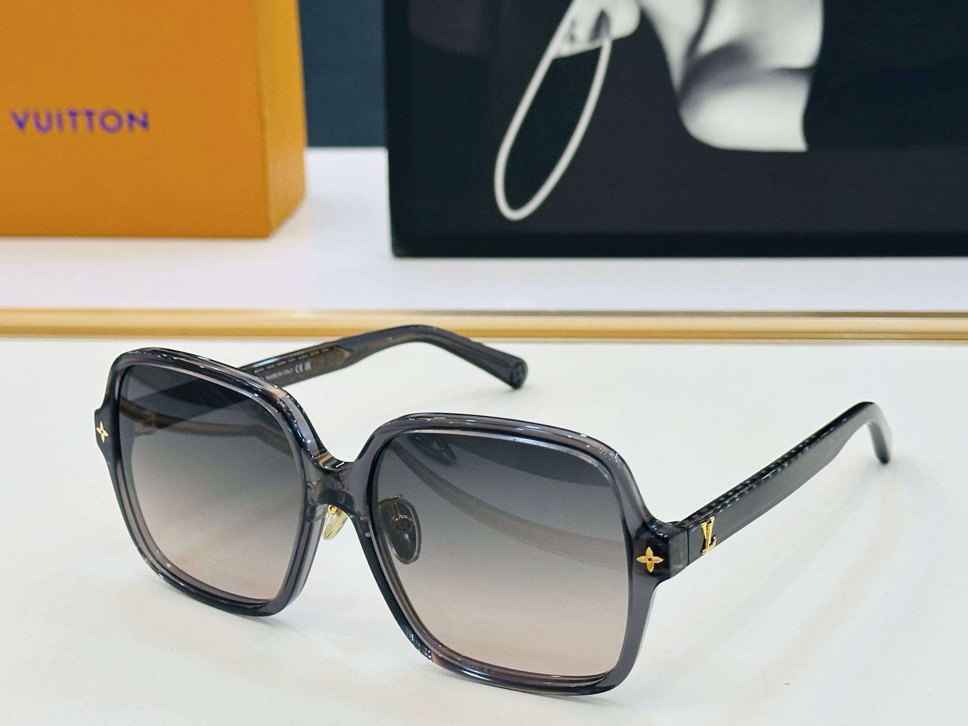 路易家 🎩Z3044E Size：56口16-145 充满活力的 展现独特个性🌟展现大气的你 F高品质 