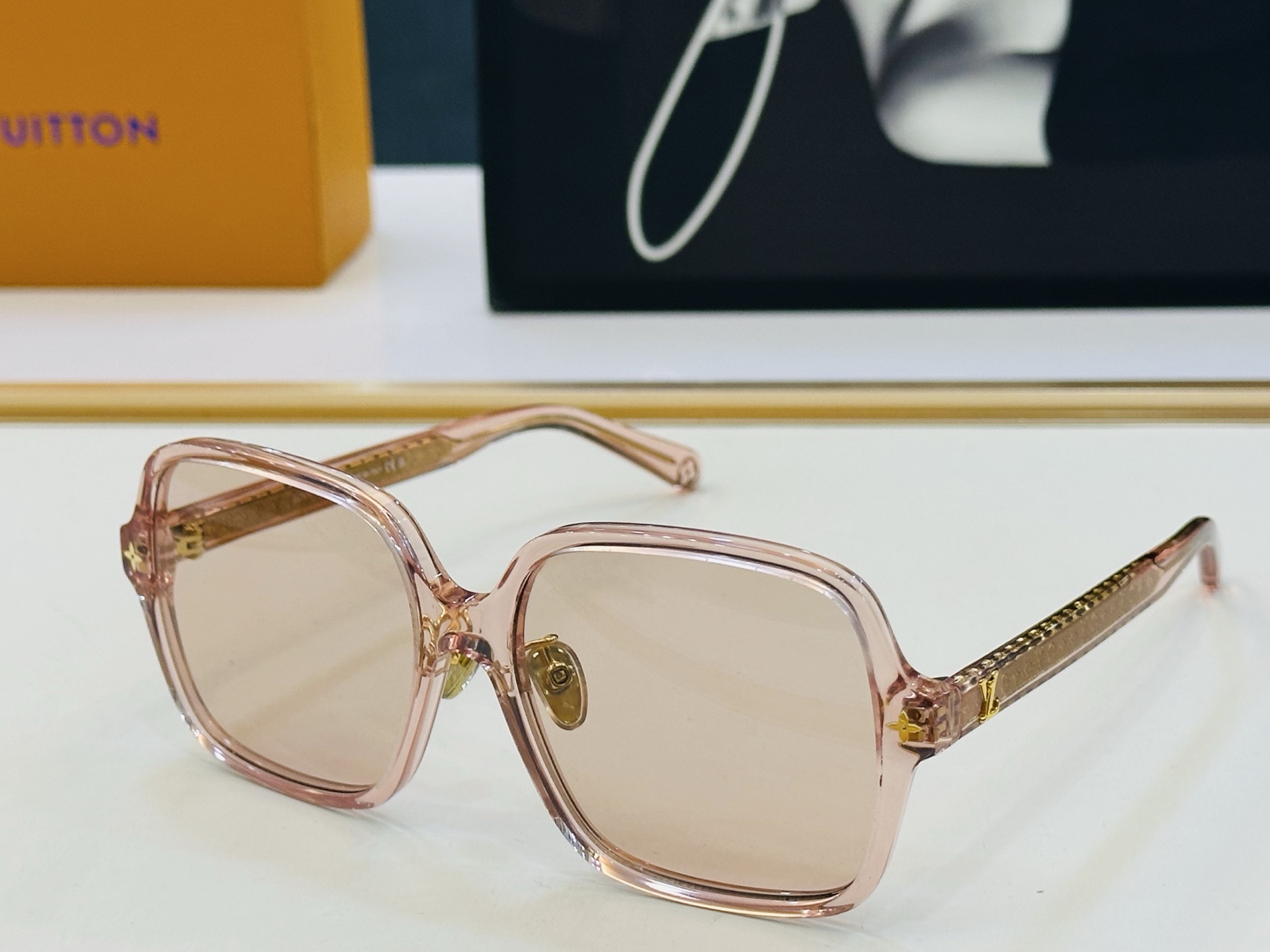 路易家 🎩Z3044E Size：56口16-145 充满活力的 展现独特个性🌟展现大气的你 F高品质 