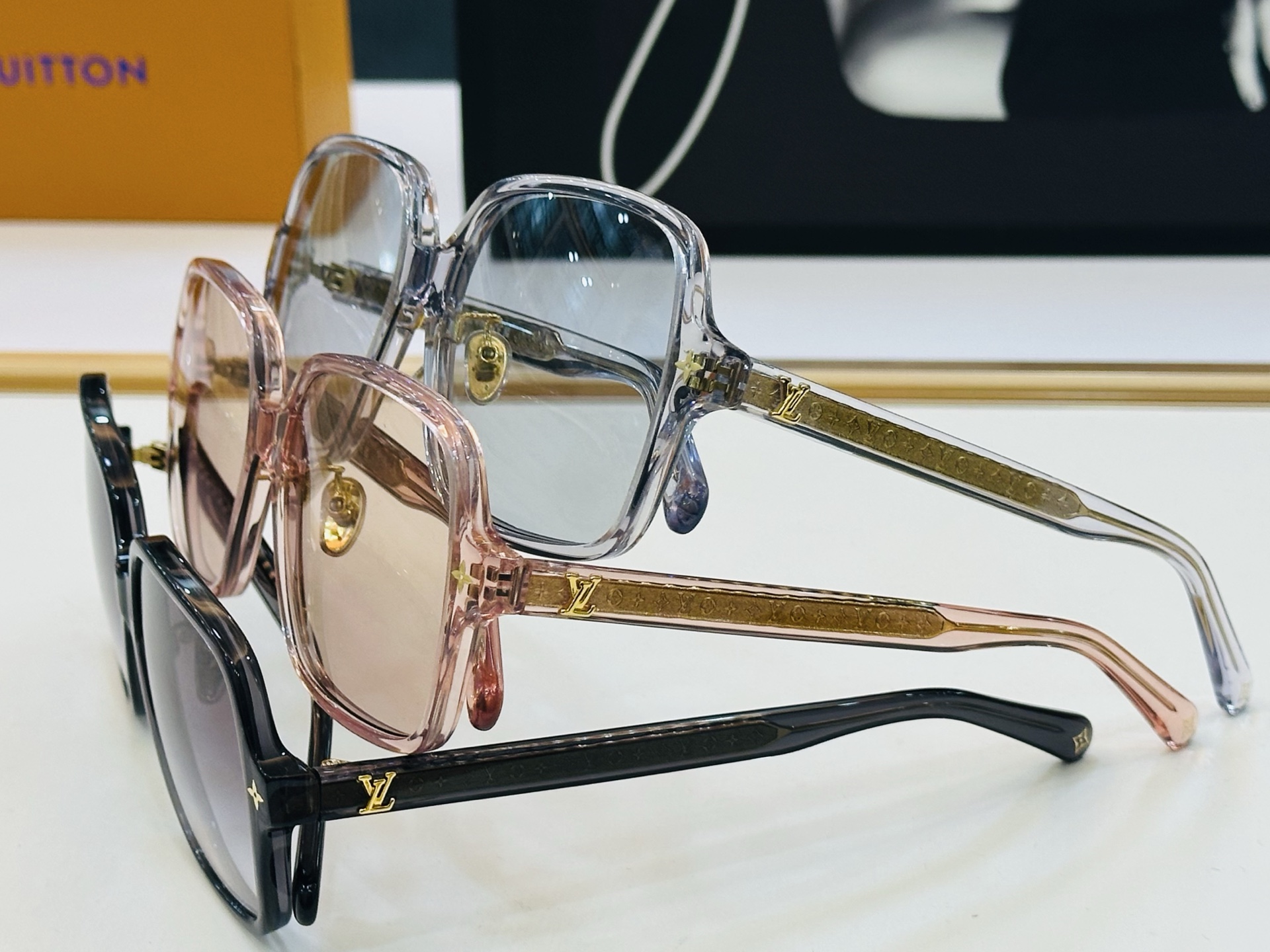 路易家 🎩Z3044E Size：56口16-145 充满活力的 展现独特个性🌟展现大气的你 F高品质 