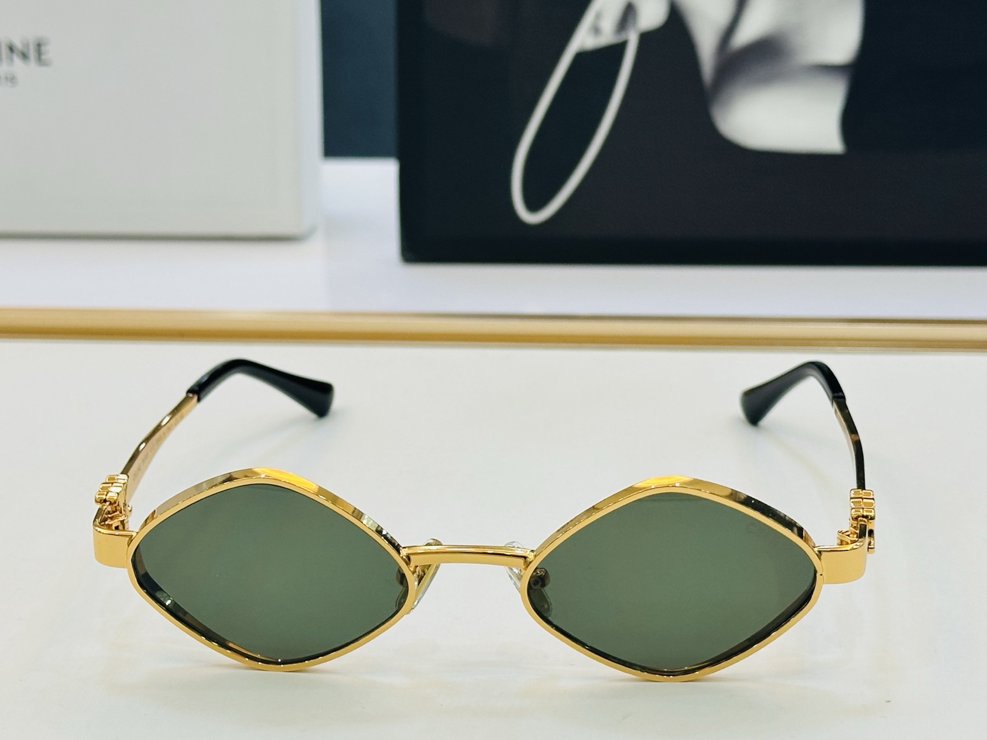 【CELINE】赛琳 CL42145U Size：51口20-143 一直热销的款式 欧美风 光泽度好 