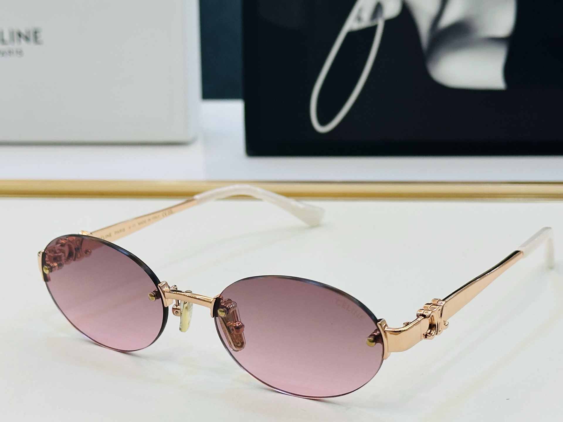 【CELINE】赛琳 CL42140U Size：55口19-143 一直热销的款式 欧美风 光泽度好 