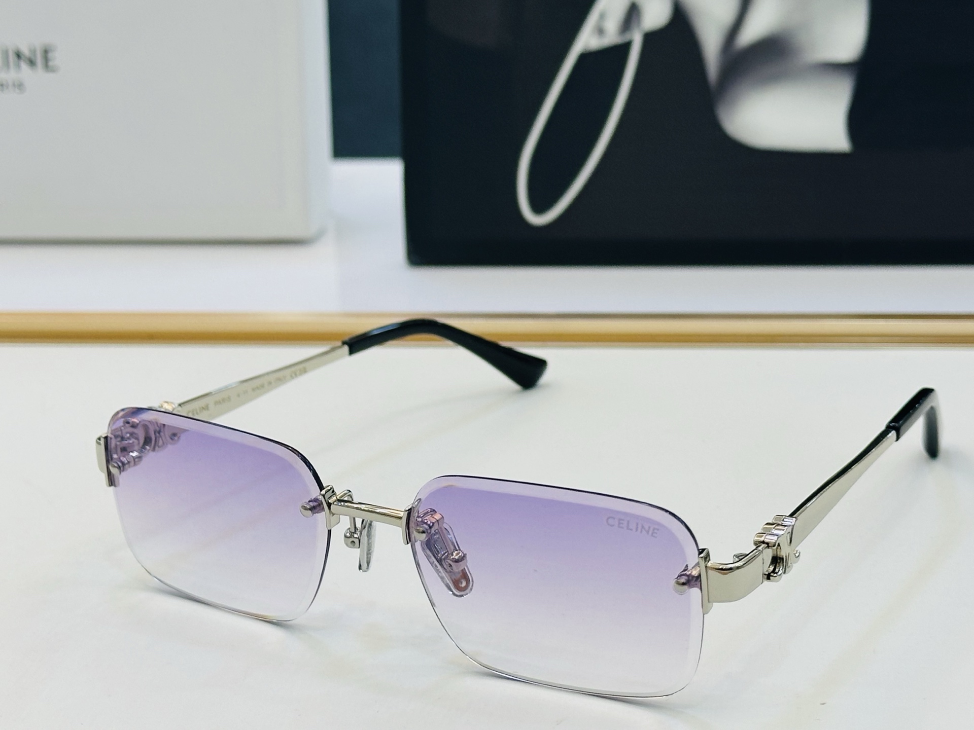 【CELINE】赛琳 CL42139U Size：55口19-143 一直热销的款式 欧美风 光泽度好 