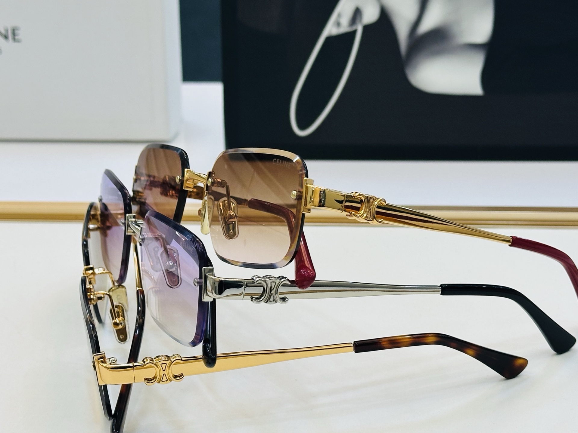 【CELINE】赛琳 CL42139U Size：55口19-143 一直热销的款式 欧美风 光泽度好 