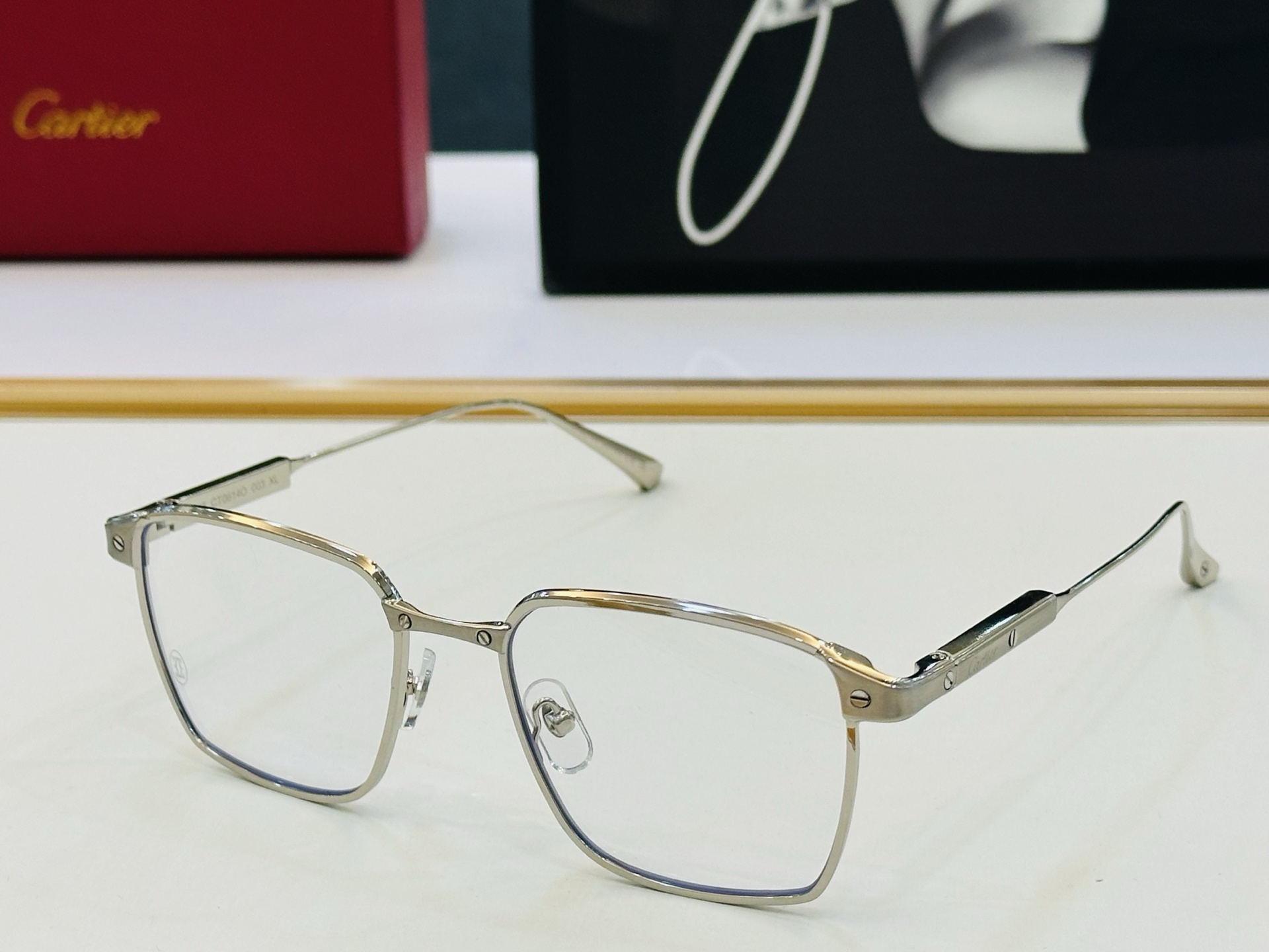 Cartie* 卡家 CT0614O 太阳镜 Size：54口19-145 工艺精湛气质十足！q男女同款