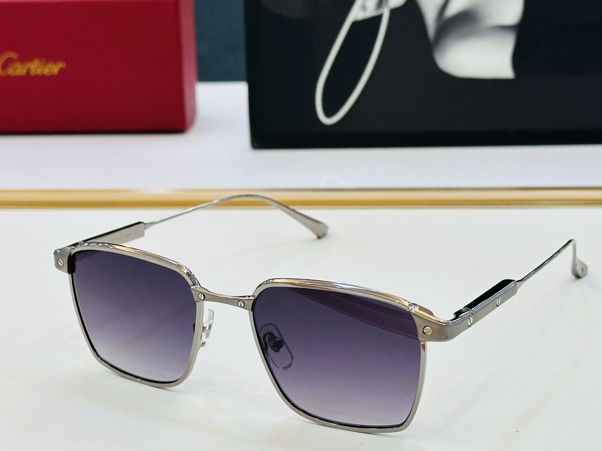 Cartie* 卡家 CT0614O 太阳镜 Size：54口19-145 工艺精湛气质十足！q男女同款