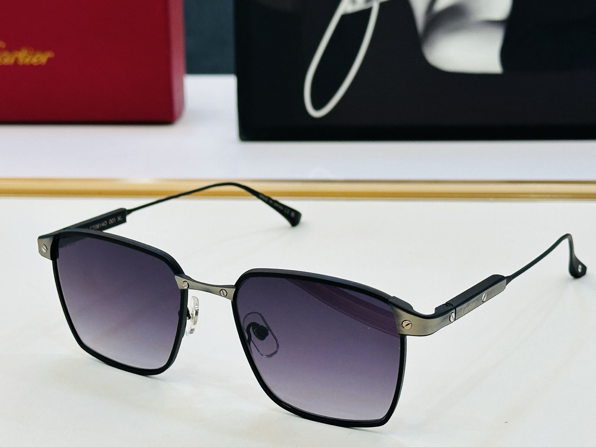 Cartie* 卡家 CT0614O 太阳镜 Size：54口19-145 工艺精湛气质十足！q男女同款