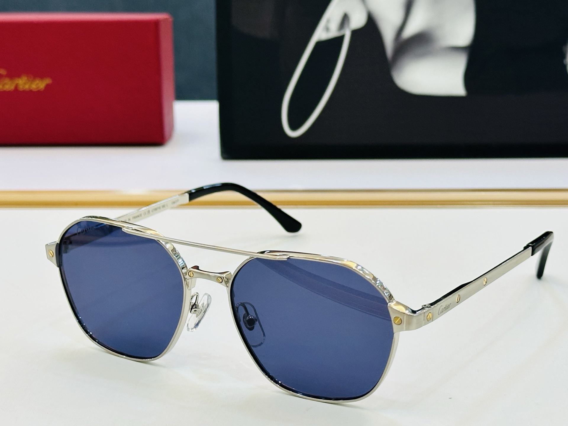 Cartie* 卡家 太阳镜 CT0571S Size：52口20-145 电镀工艺精湛气质十足！CC男