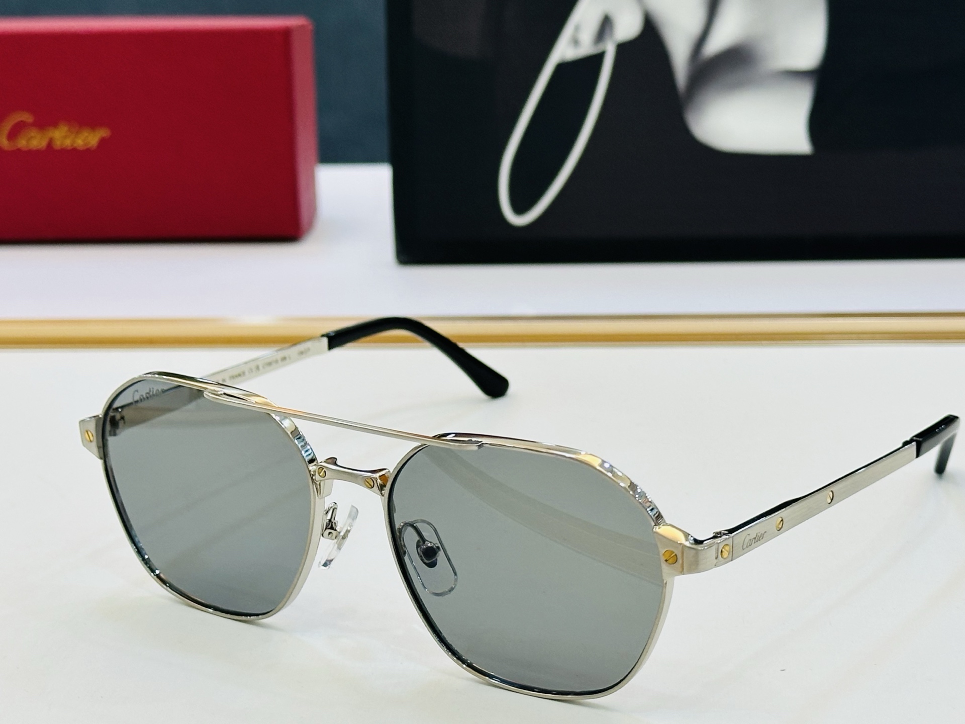 Cartie* 卡家 太阳镜 CT0571S Size：52口20-145 电镀工艺精湛气质十足！CC男