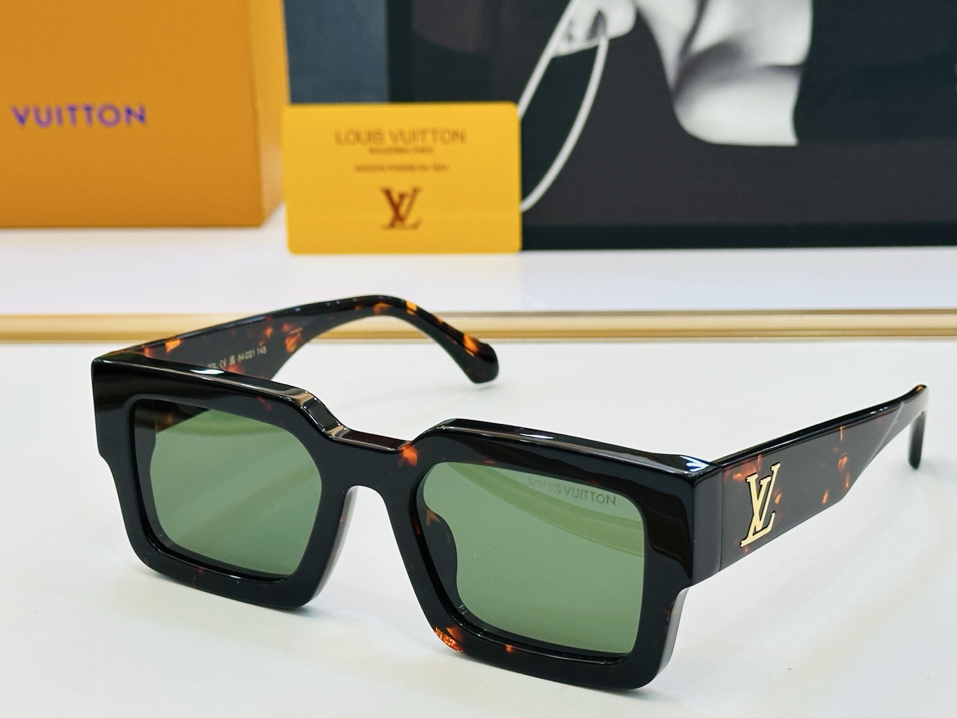 路易家 LOUIS *VUITON 原单高品质 Model: Z1579E 高端货 Size：54口21