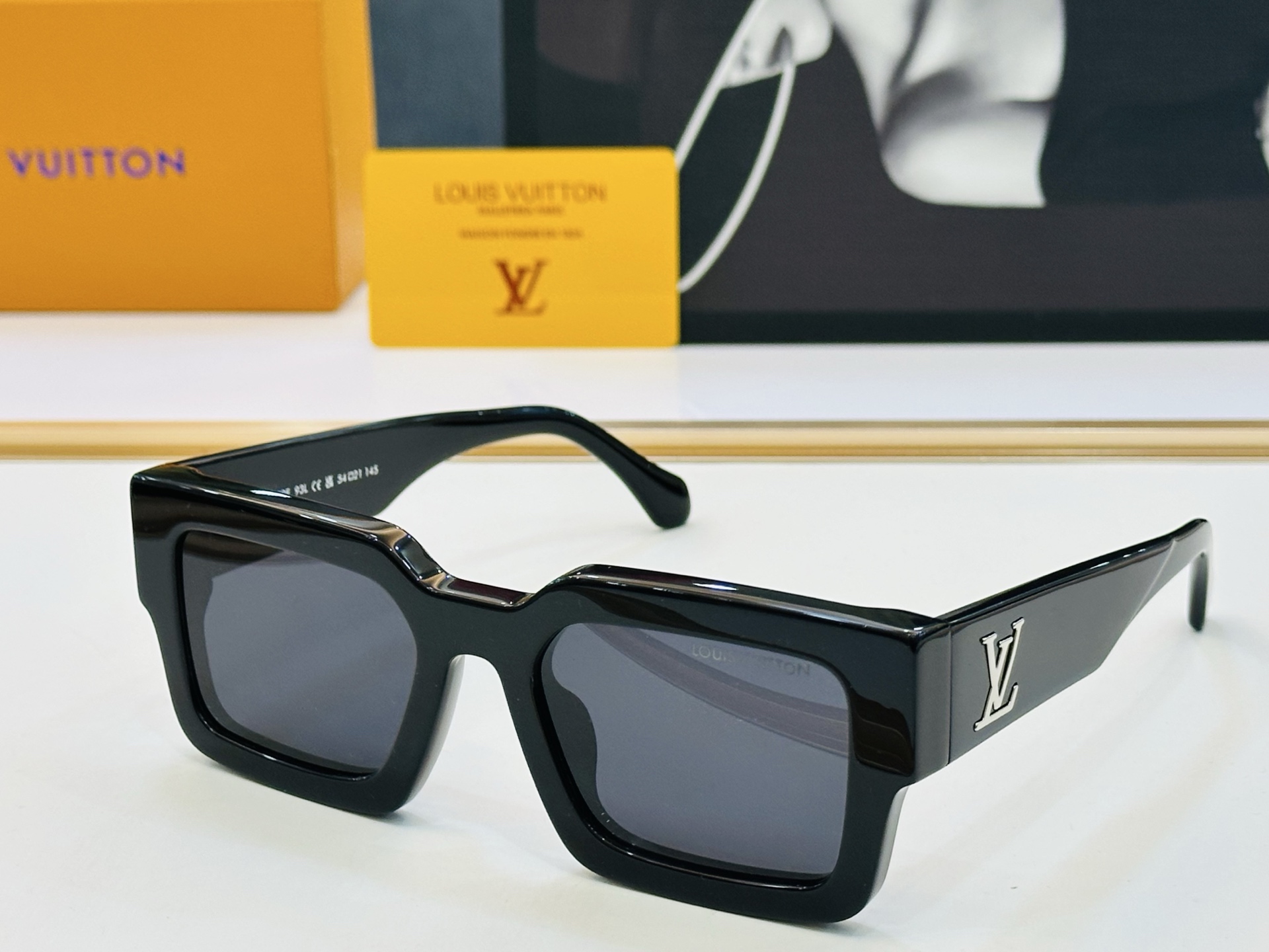 路易家 LOUIS *VUITON 原单高品质 Model: Z1579E 高端货 Size：54口21