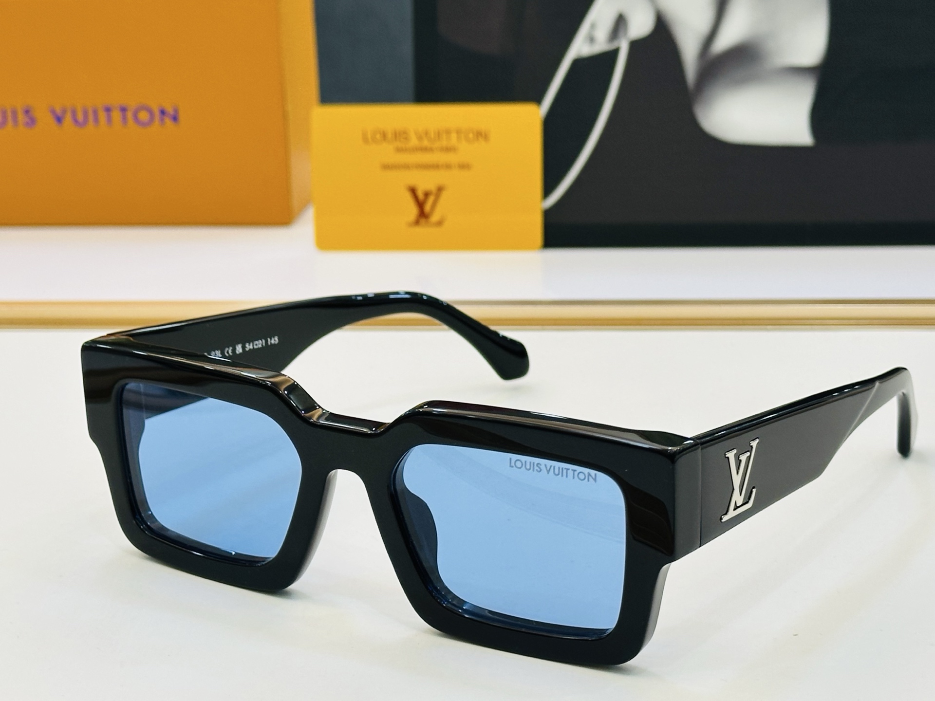 路易家 LOUIS *VUITON 原单高品质 Model: Z1579E 高端货 Size：54口21