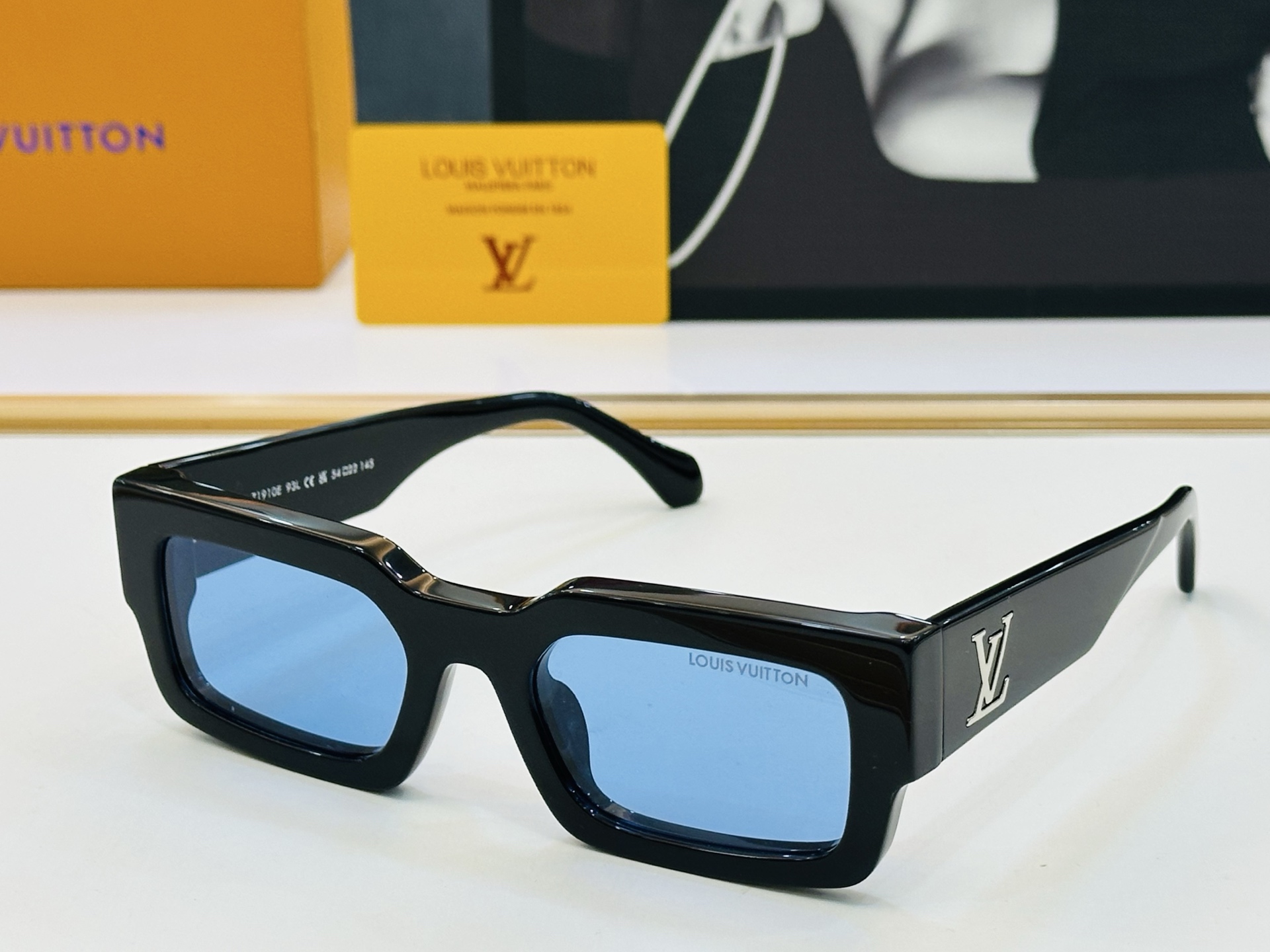 路易家 LOUIS *VUITON 原单高品质 Model: Z1910E 高端货 Size：54口22