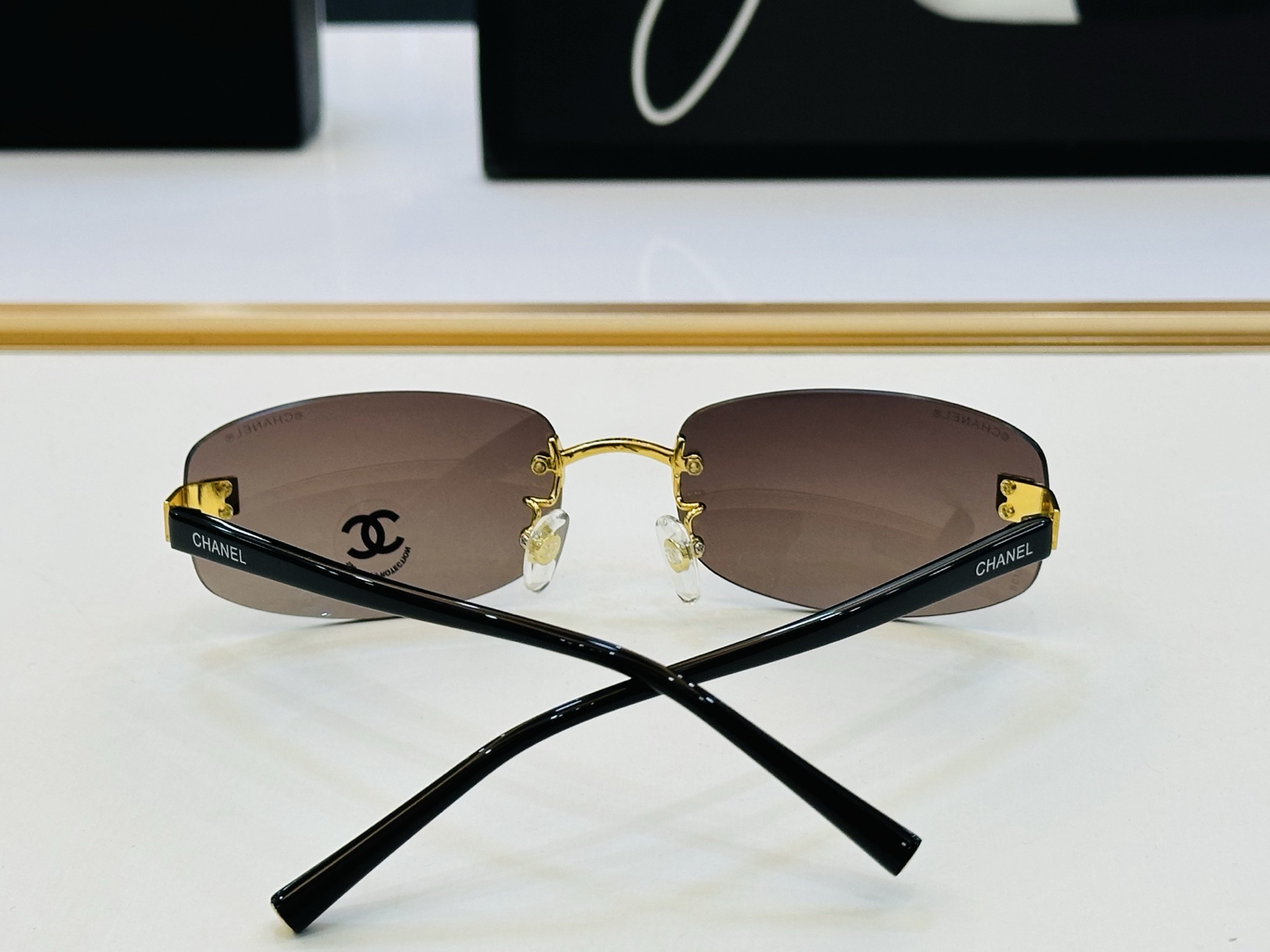 CHANE*香家 CH4067 SIZE：57口18-130 潮流爆款 太阳镜 😍😍高品质 F网红潮款墨