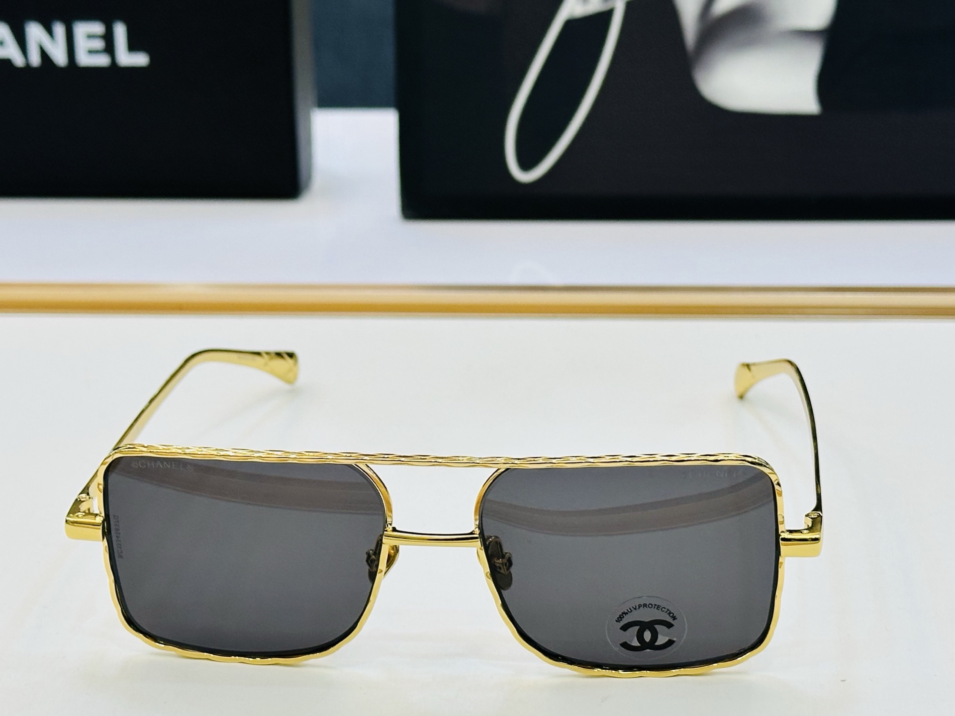 CHANE*香家 CH4294 SIZE：55口17-145 潮流爆款 太阳镜 😍😍高品质 一潮款墨镜🍻