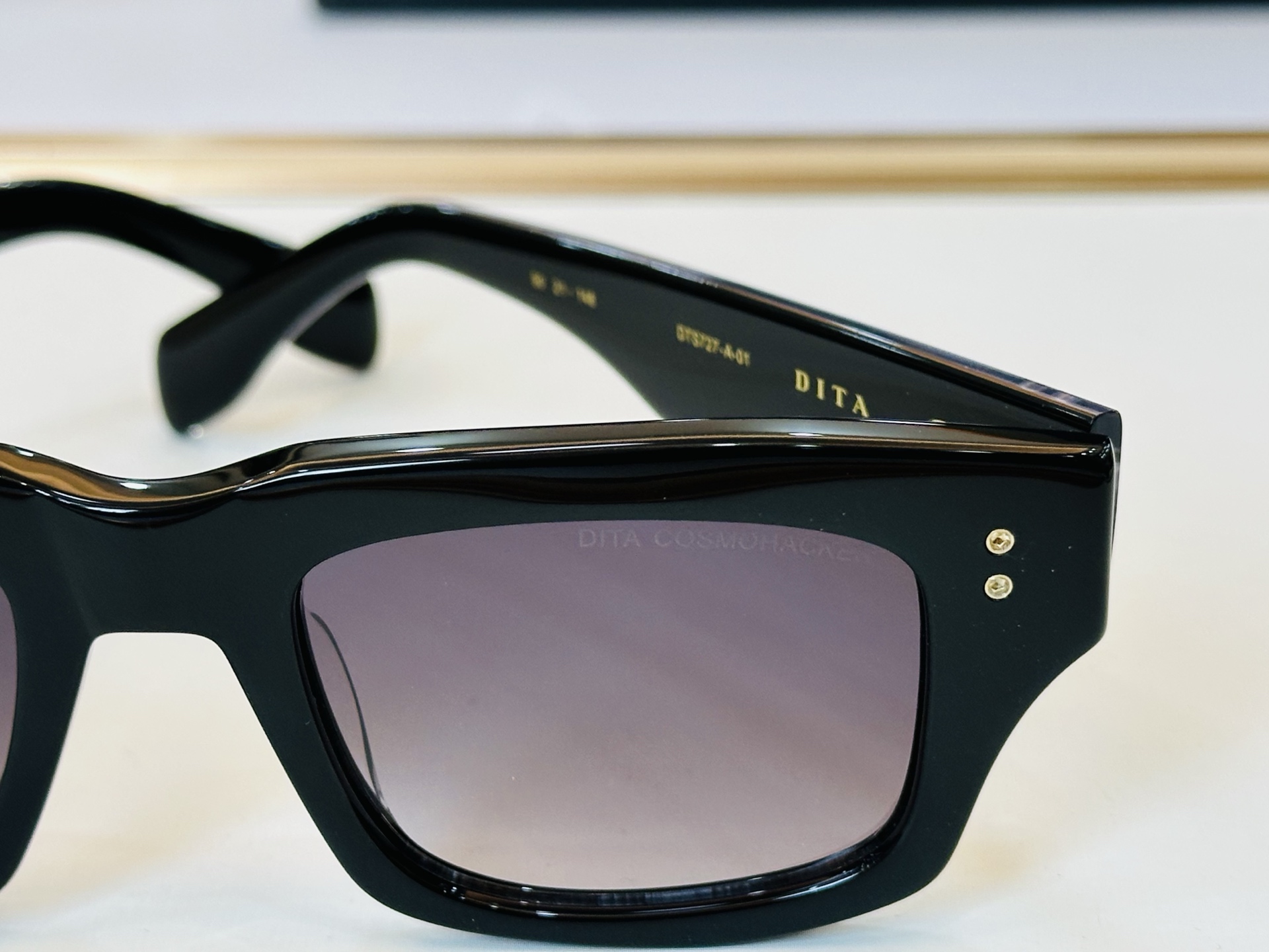 官网款 DlT* 迪塔 DTS727 Size：50口21-148 意大利最新原单货 [得意][得意]男