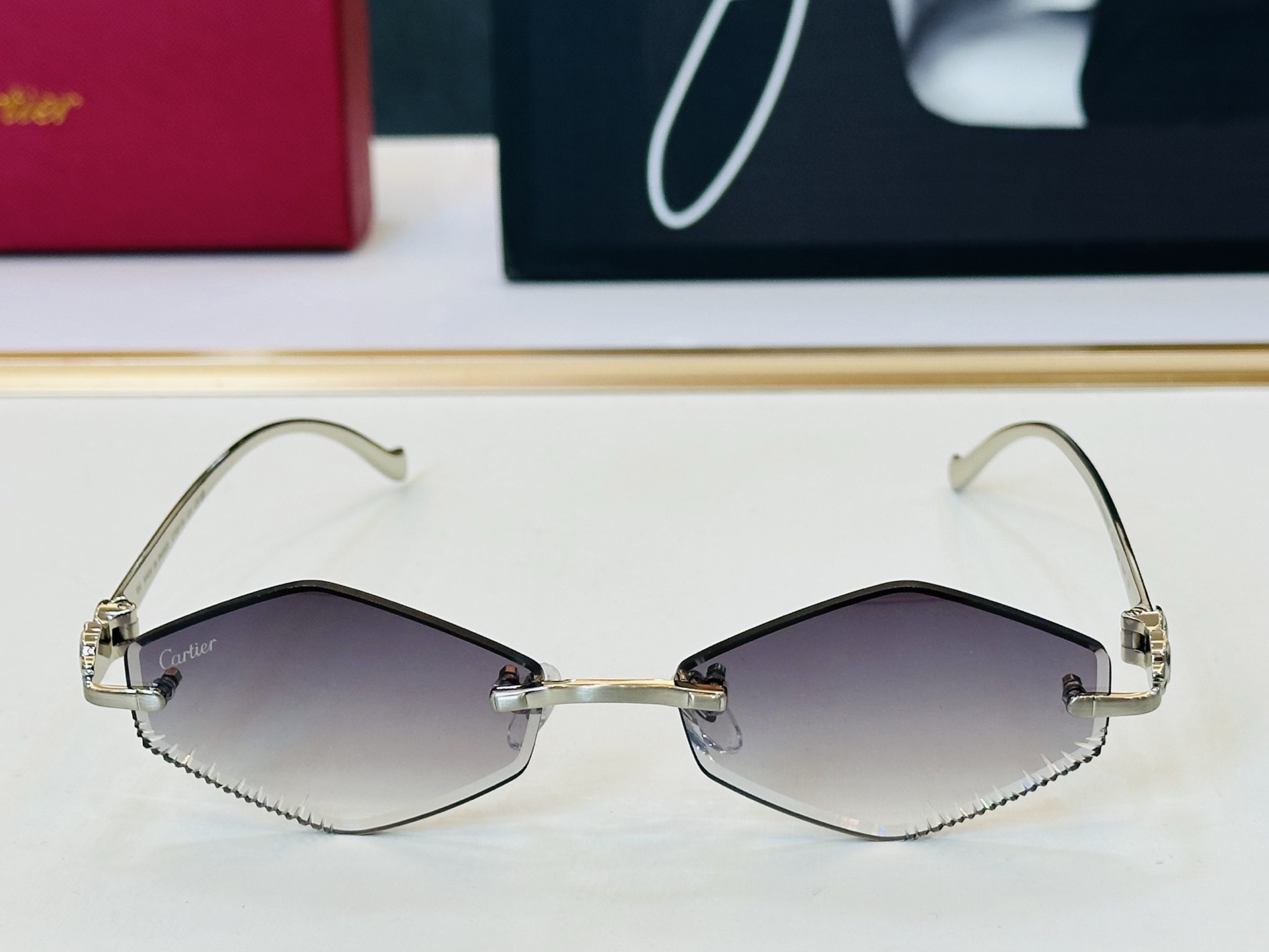 🆕 原版Cartie* 卡家 官网经典款 太阳镜 CT0917S Size：56口17-135 电镀工艺