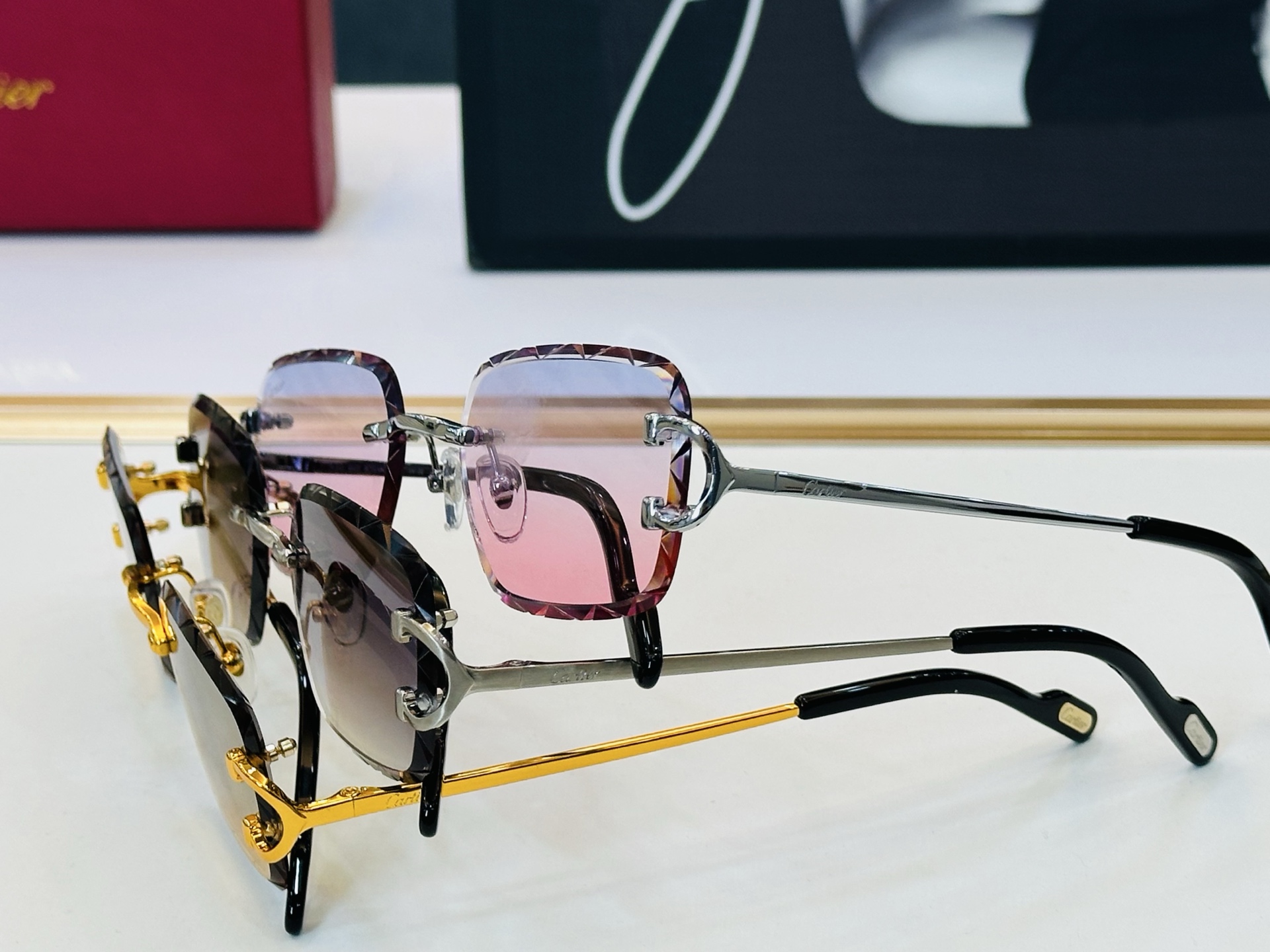 🆕 原版Cartie* 卡家 官网经典款 太阳镜 CT0910S Size：56口17-140 电镀工艺