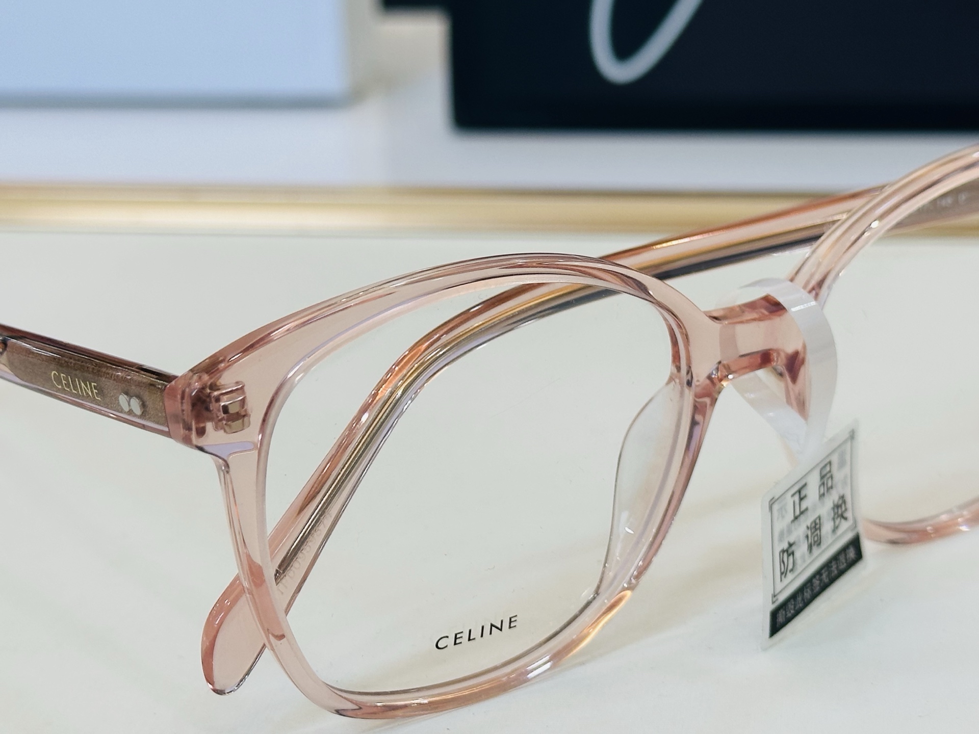 【CELINE】赛琳 CL50115 Size：55口17-145 一直热销的款式，欧美风 光泽度好 B