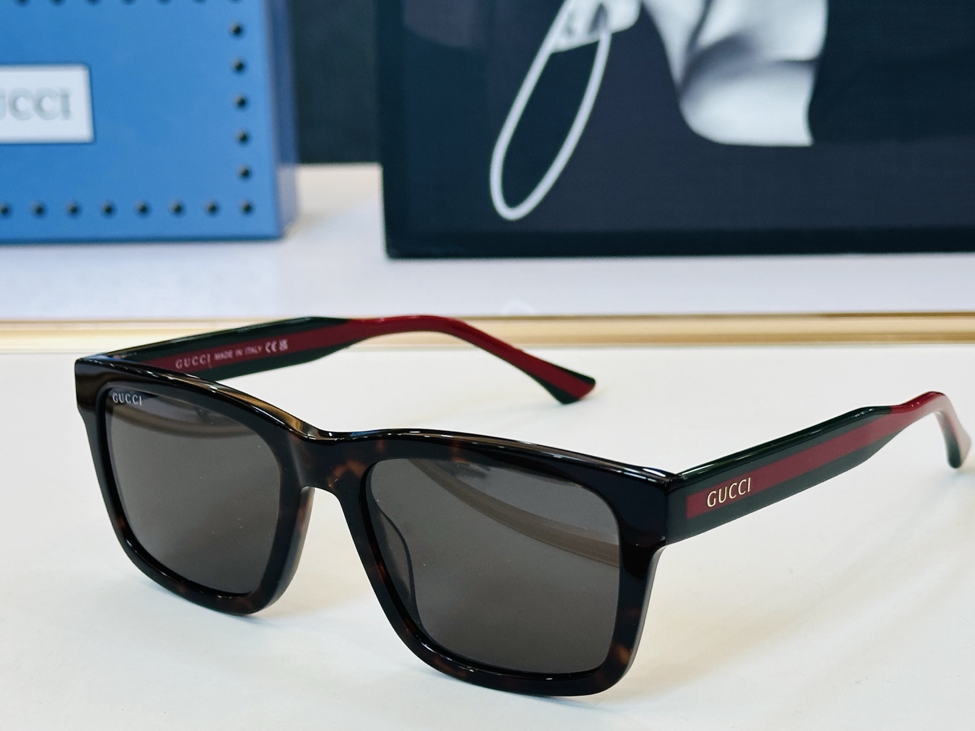 GUCC* 古家 GG1869S 🐝🐝系列 Size：53口19-145 🍁🍁 L超绝品质 。