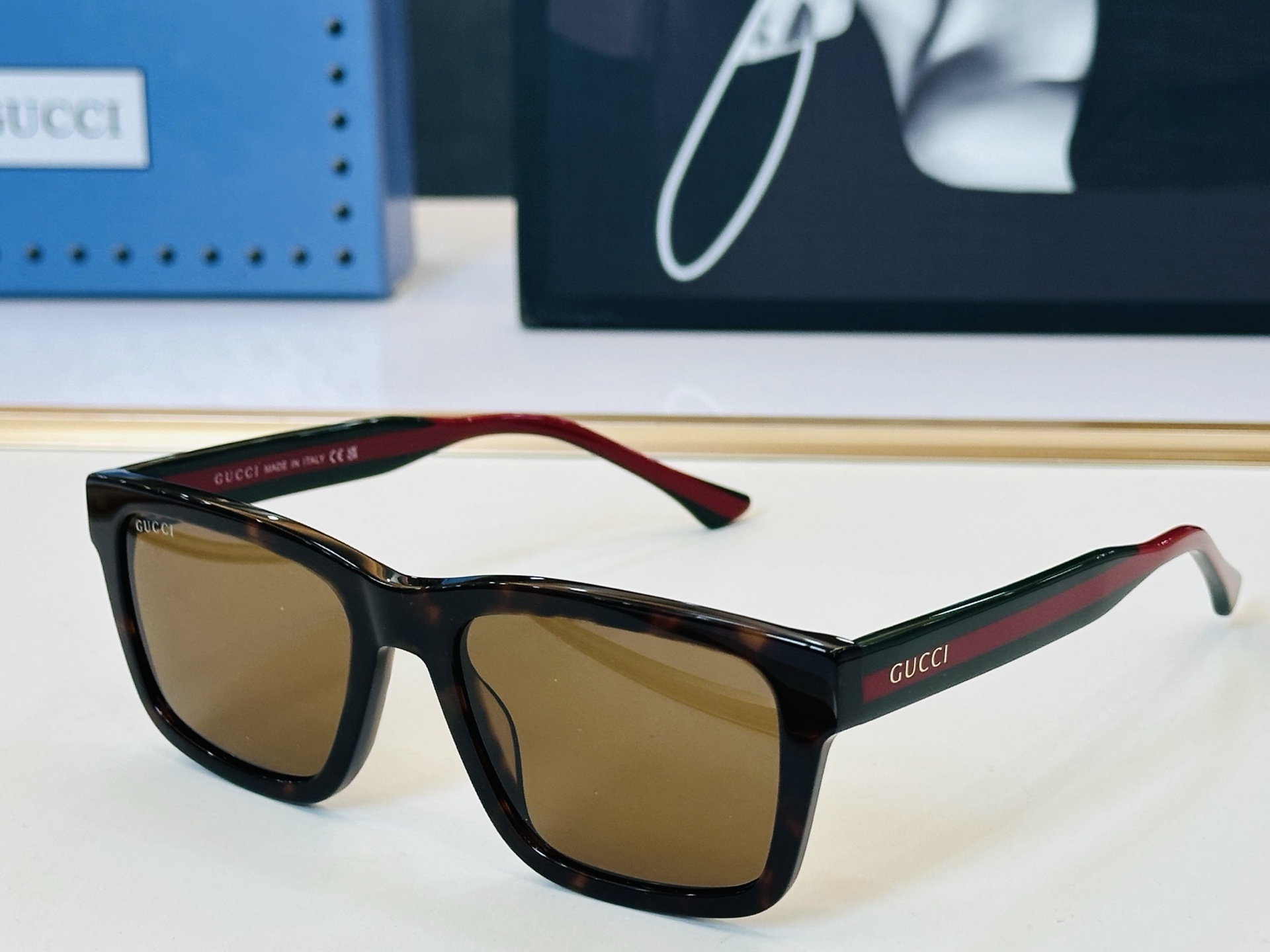 GUCC* 古家 GG1869S 🐝🐝系列 Size：53口19-145 🍁🍁 L超绝品质 。