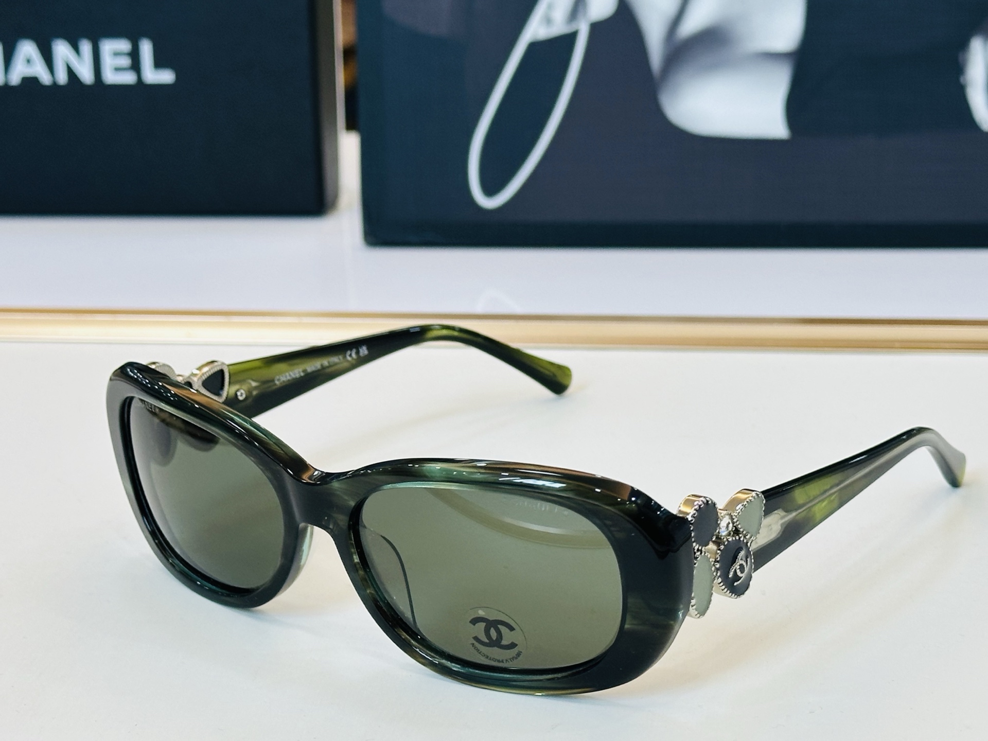 CHANE*香家 CH5181 SIZE：56口16-132 潮流爆款 太阳镜 😍😍高品质 F网红潮款墨