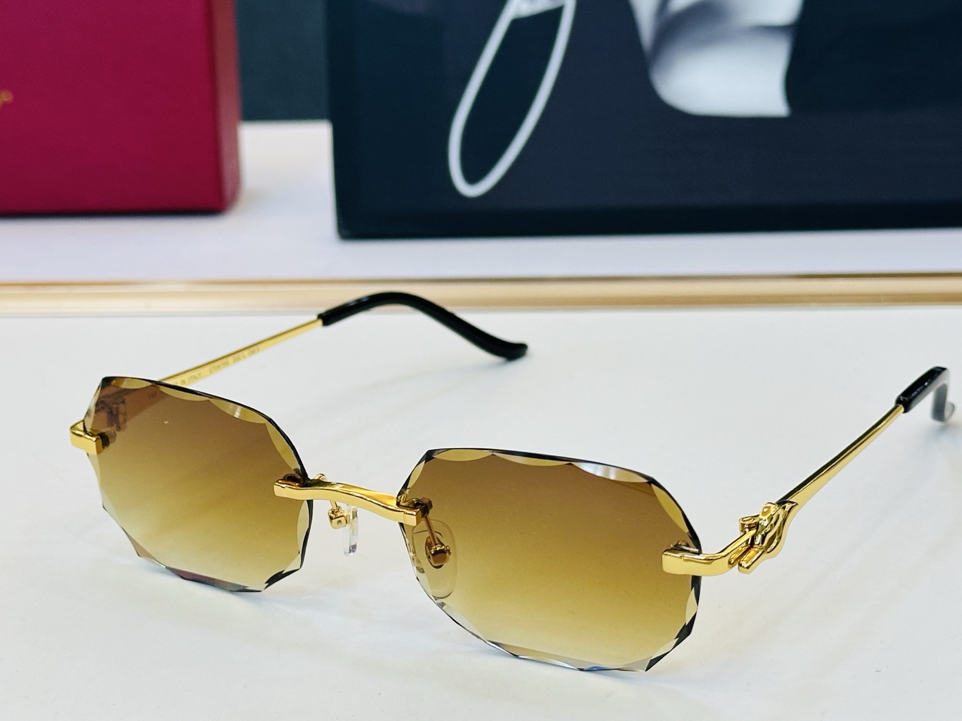 Cartie* 卡家 太阳镜 CT0679S Size：56口19-145 电镀工艺精湛气质十足！C男女