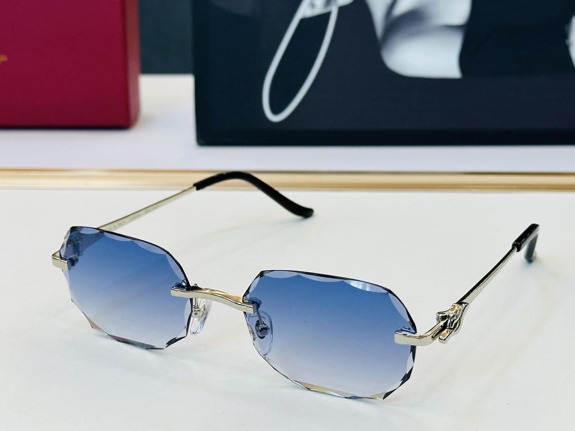 Cartie* 卡家 太阳镜 CT0679S Size：56口19-145 电镀工艺精湛气质十足！C男女