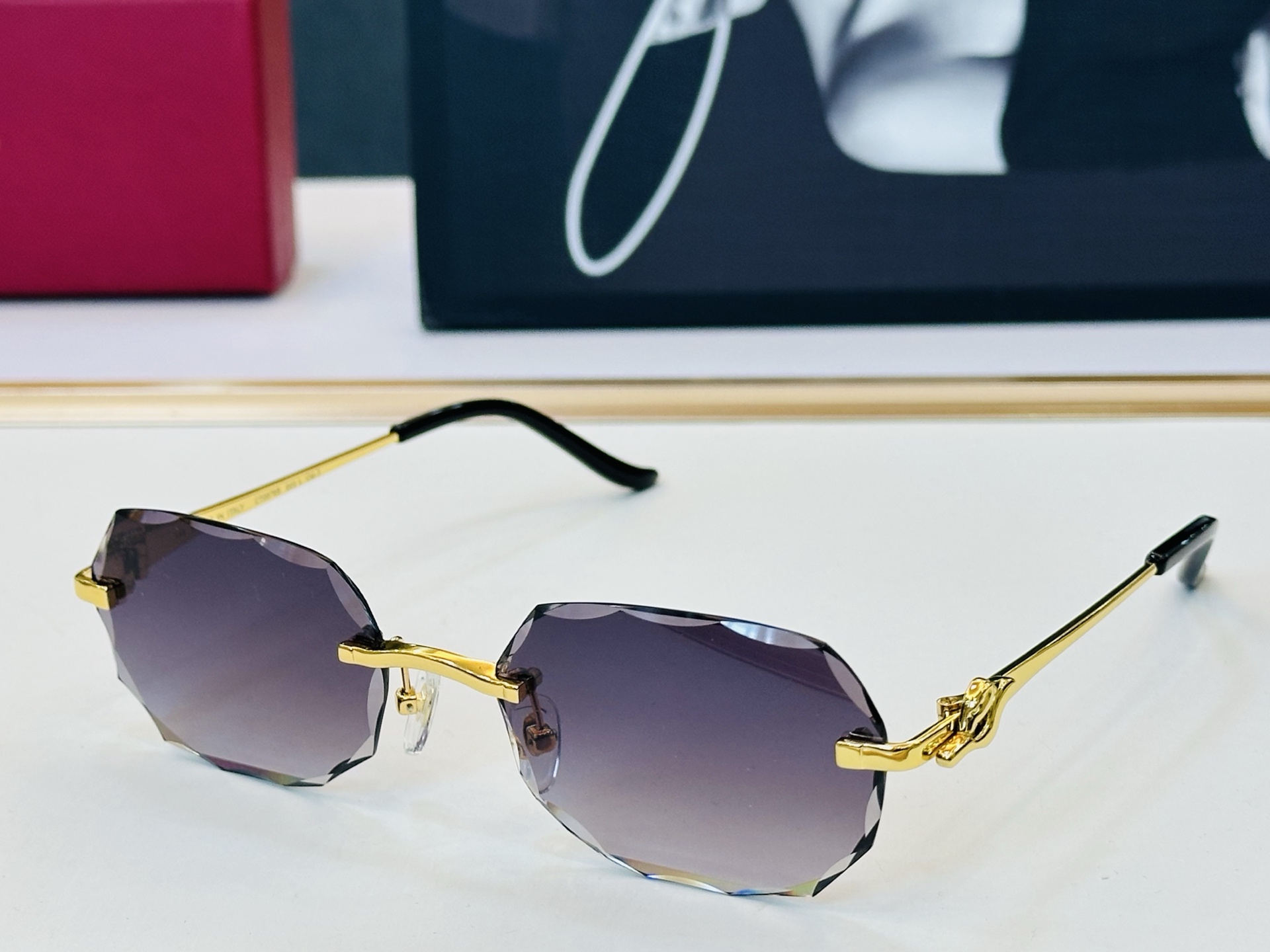 Cartie* 卡家 太阳镜 CT0679S Size：56口19-145 电镀工艺精湛气质十足！C男女