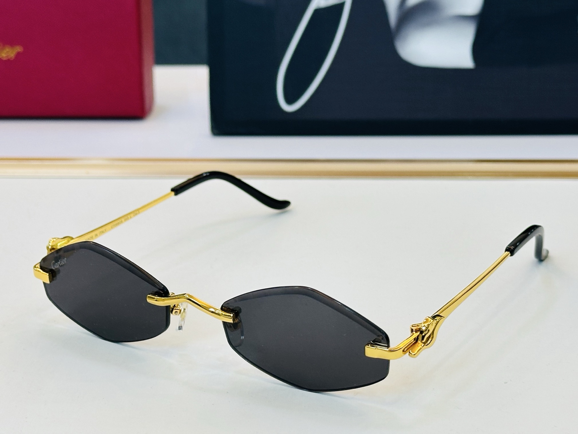 Cartie* 卡家 太阳镜 CT0680S Size：55口19-135 电镀工艺精湛气质十足！C男女
