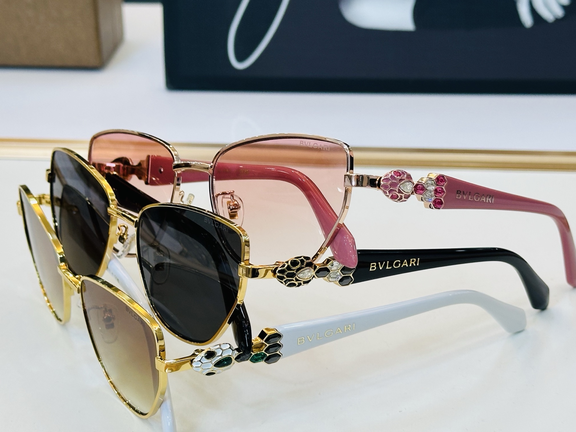 🆕款 官网同售 宝格家 BV1809LU 👍 Size ：56口17-145 绝对要买😎品质非常完美 b