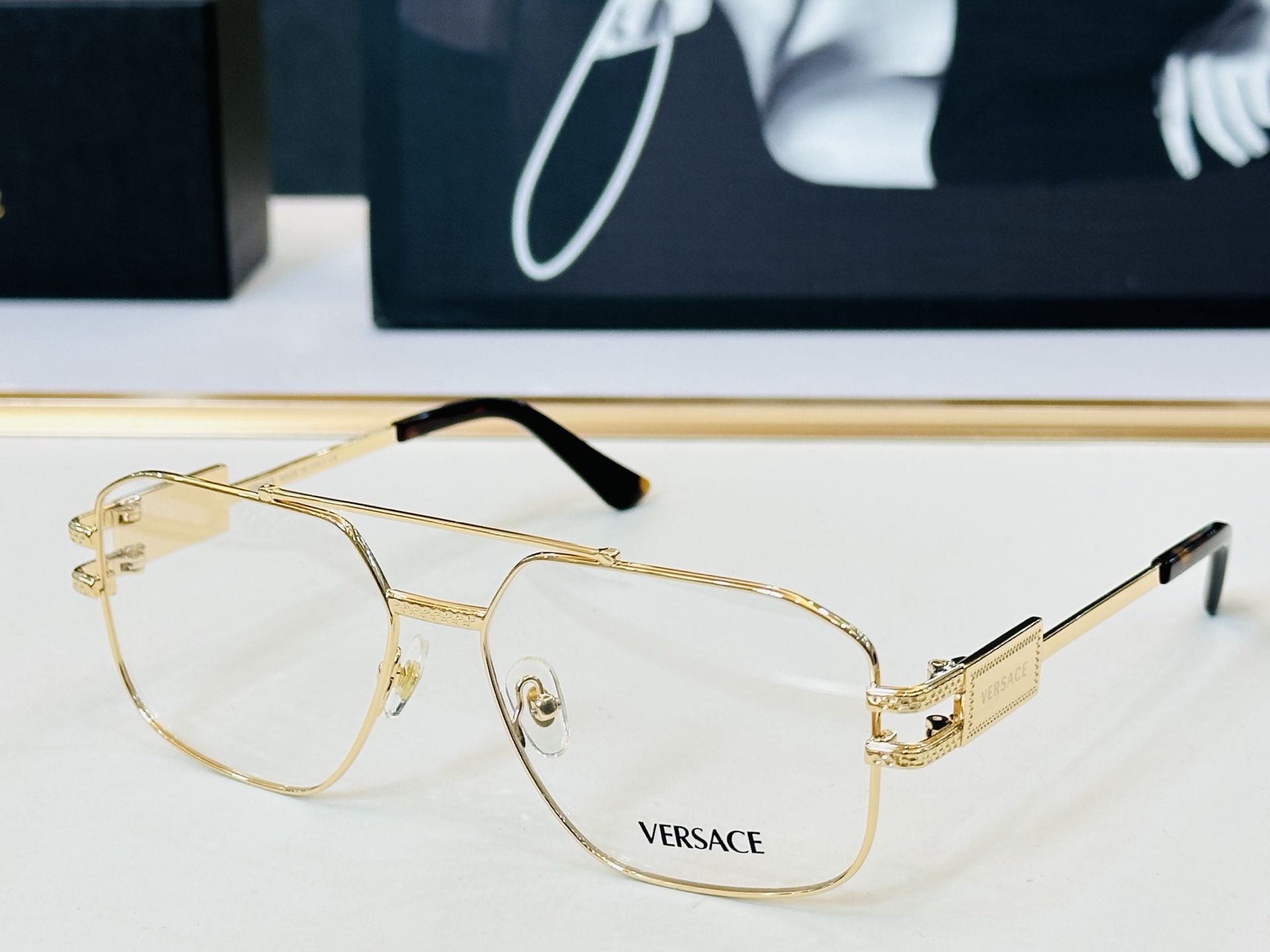 🎉🎉范思家 VERSACE✨✨✨MODEL：VE1302 Size：57口15-140 ✨L 有范