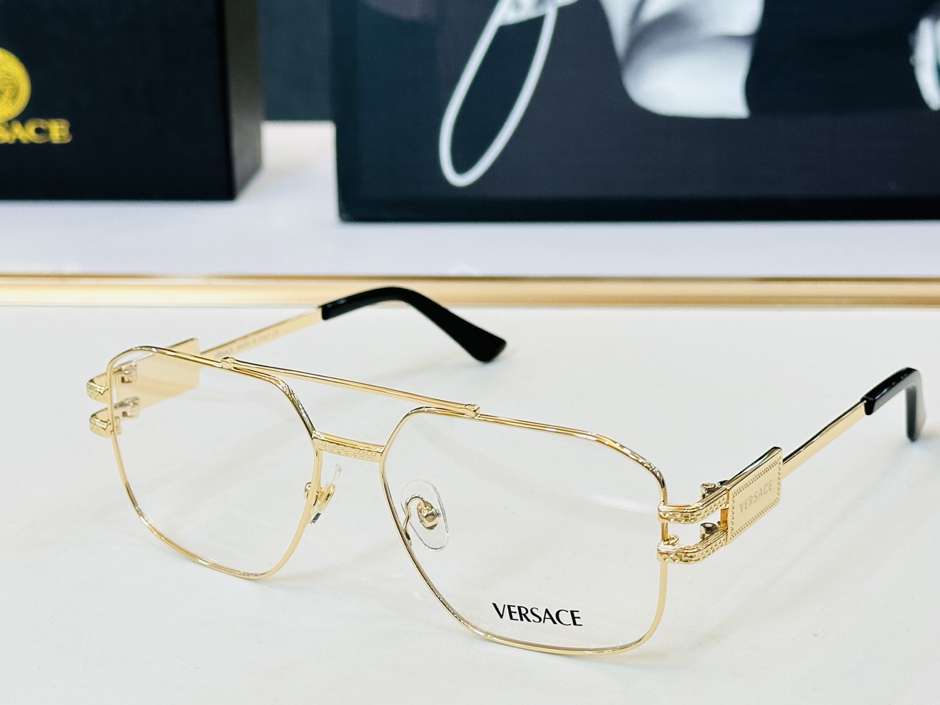 🎉🎉范思家 VERSACE✨✨✨MODEL：VE1302 Size：57口15-140 ✨L 有范