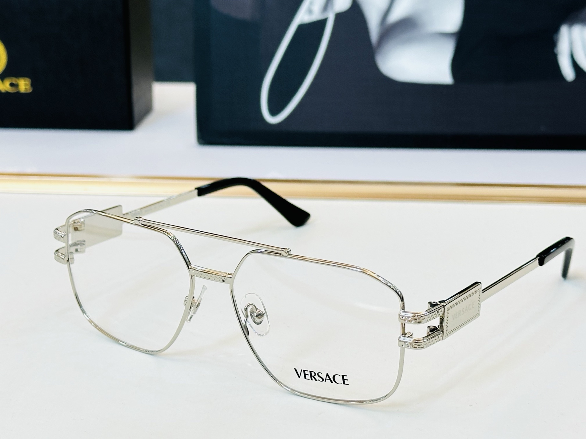 🎉🎉范思家 VERSACE✨✨✨MODEL：VE1302 Size：57口15-140 ✨L 有范