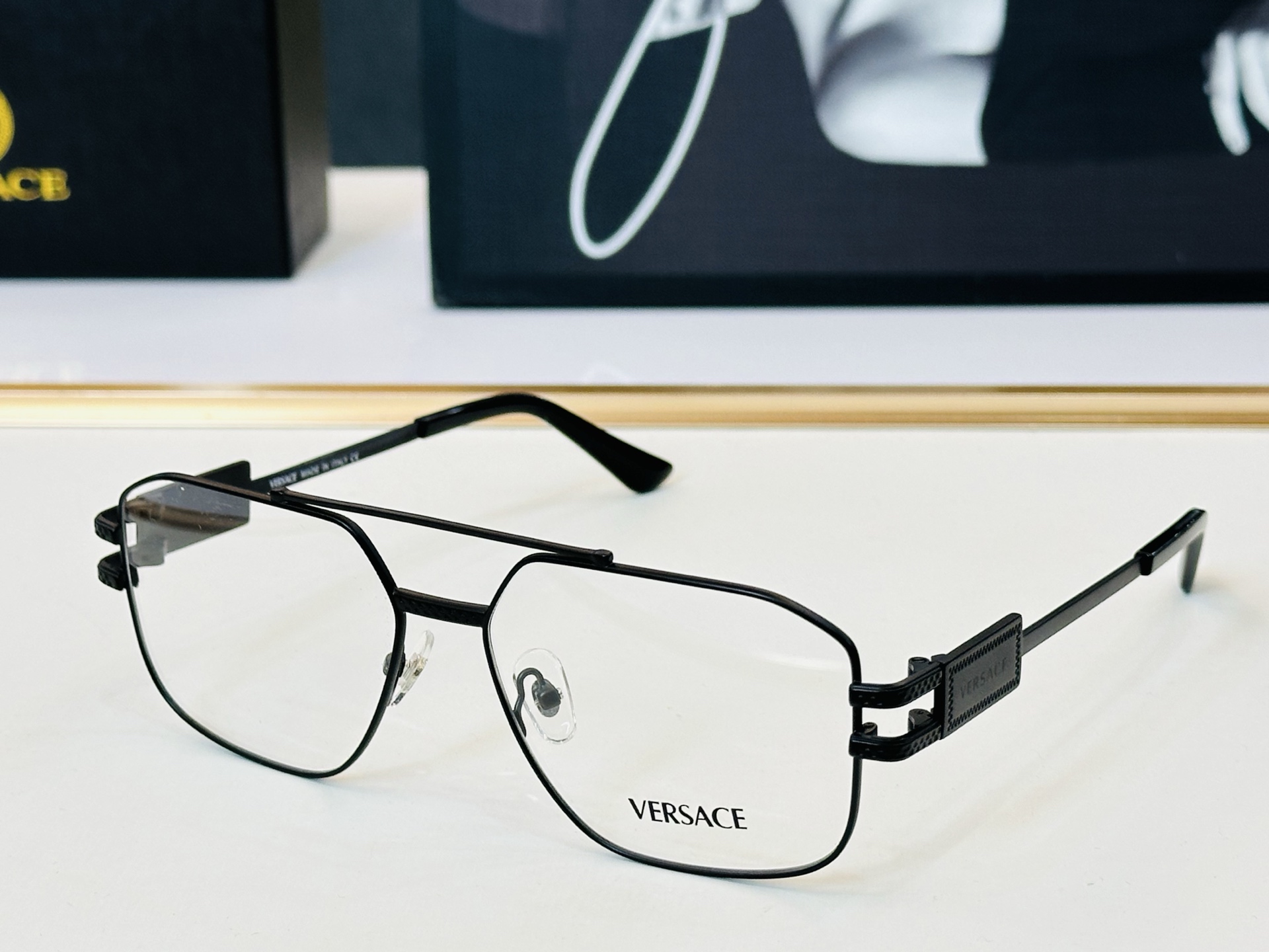 🎉🎉范思家 VERSACE✨✨✨MODEL：VE1302 Size：57口15-140 ✨L 有范